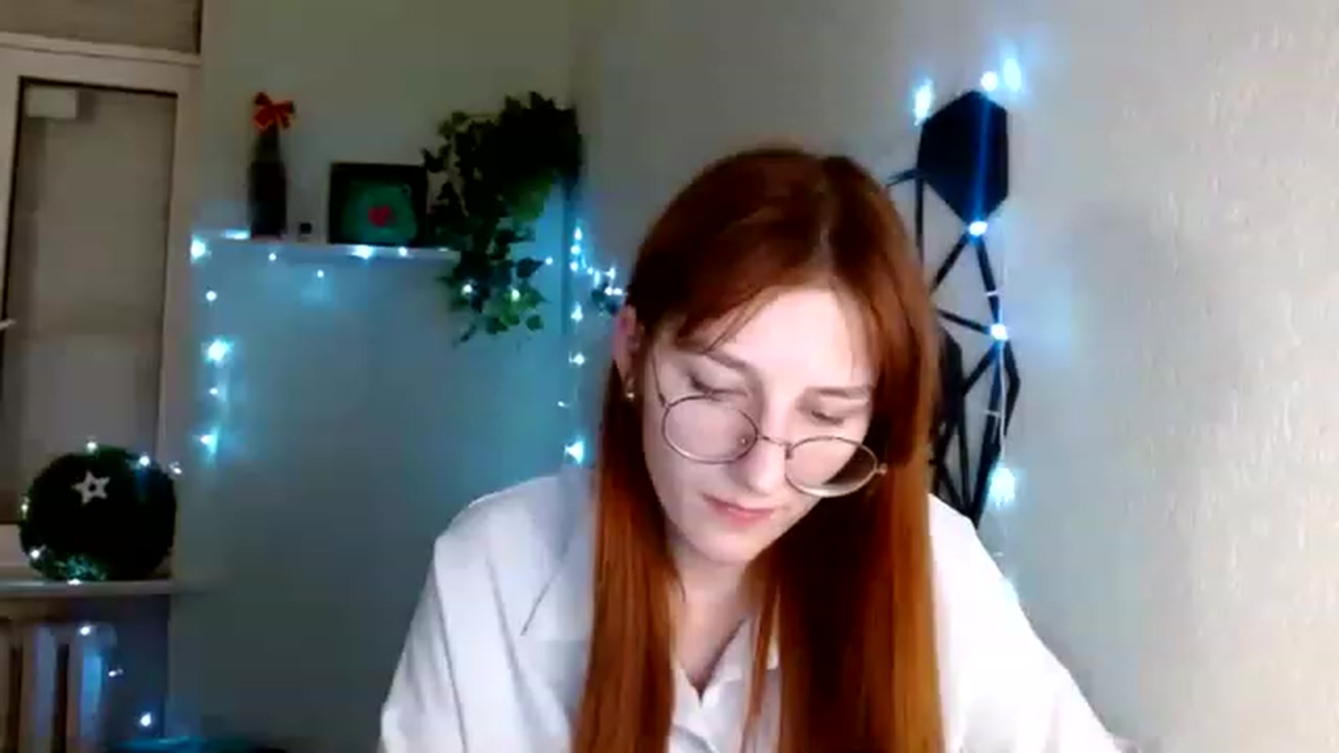 Gallery image thumbnail from Red_Hot_Fox's myfreecams stream on, 12/02/2022, 15:25 image 10 of 20