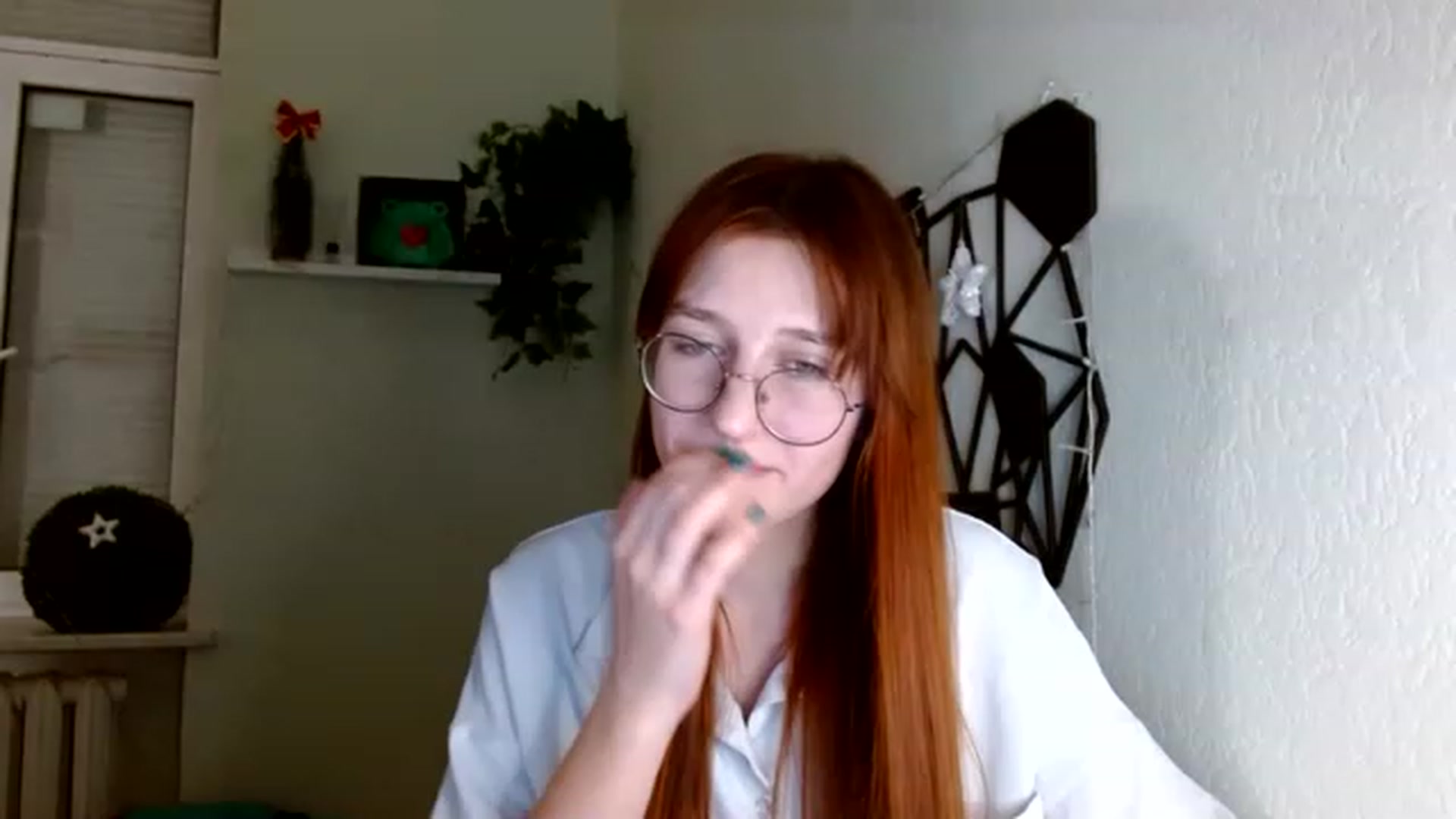 Gallery image thumbnail from Red_Hot_Fox's myfreecams stream on, 12/02/2022, 15:25 image 15 of 20