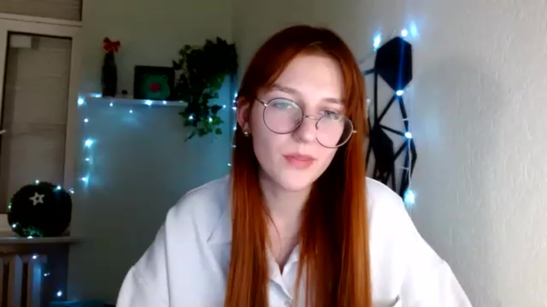 Gallery image thumbnail from Red_Hot_Fox's myfreecams stream on, 12/02/2022, 15:25 image 14 of 20