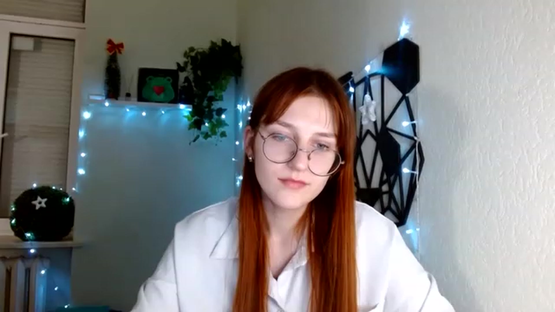 Gallery image thumbnail from Red_Hot_Fox's myfreecams stream on, 12/02/2022, 16:47 image 10 of 20