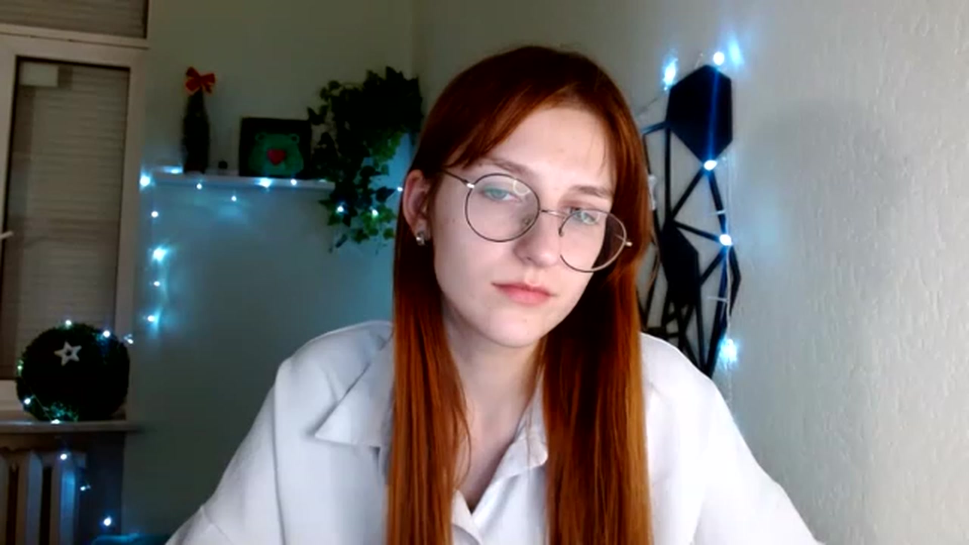 Gallery image thumbnail from Red_Hot_Fox's myfreecams stream on, 12/02/2022, 17:15 image 5 of 20
