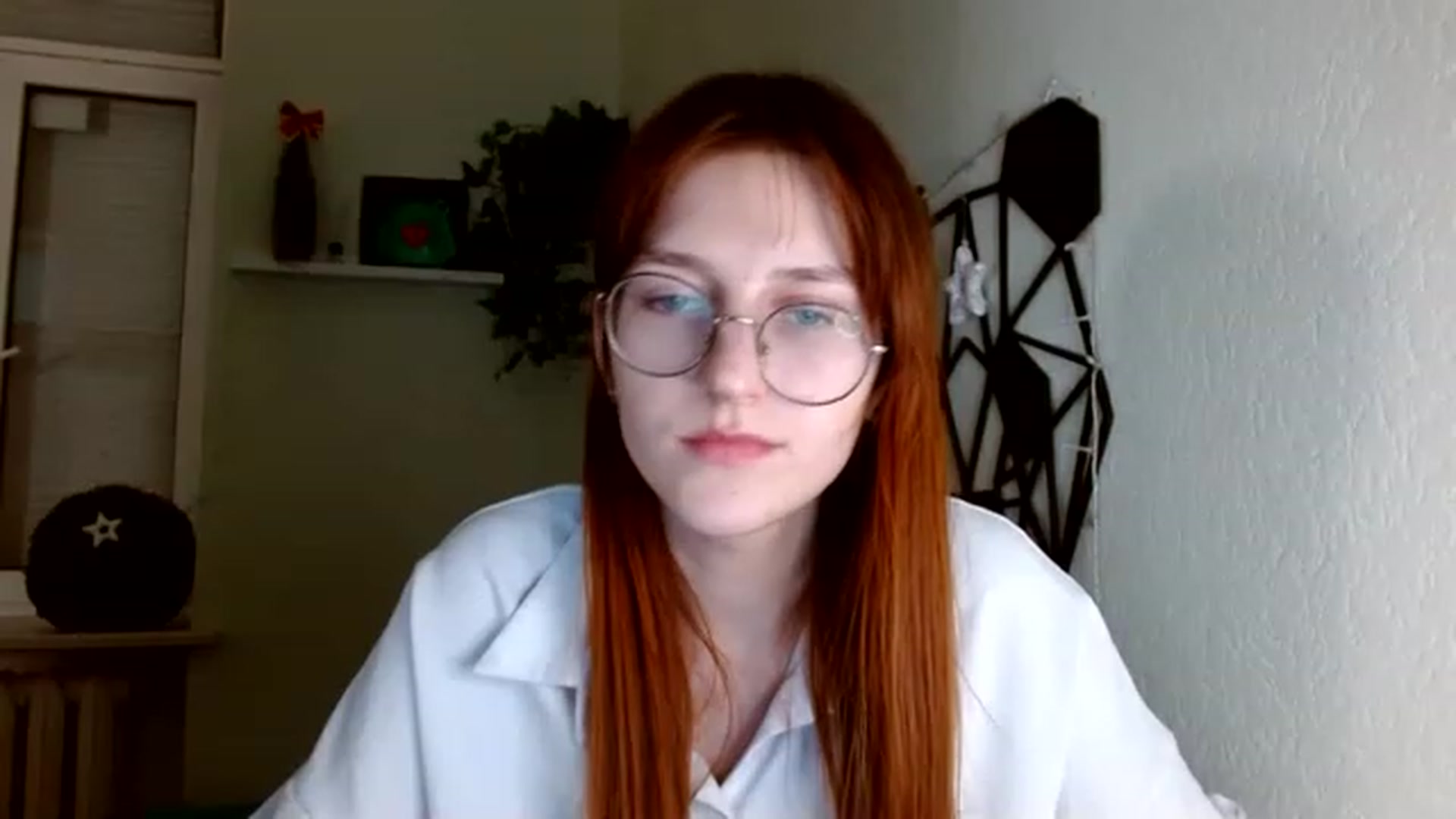Gallery image thumbnail from Red_Hot_Fox's myfreecams stream on, 12/02/2022, 17:15 image 10 of 20