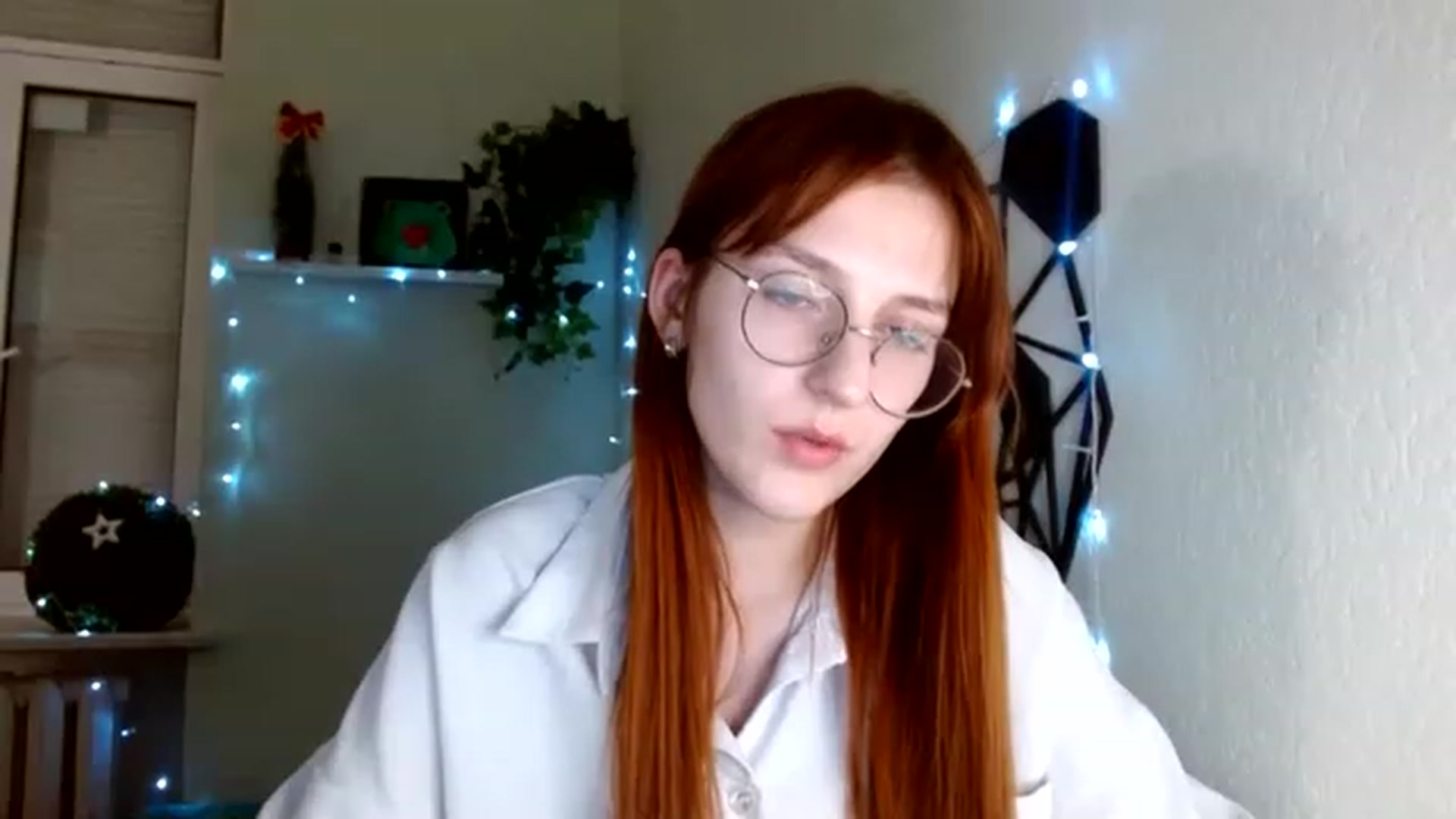 Gallery image thumbnail from Red_Hot_Fox's myfreecams stream on, 12/02/2022, 17:15 image 6 of 20