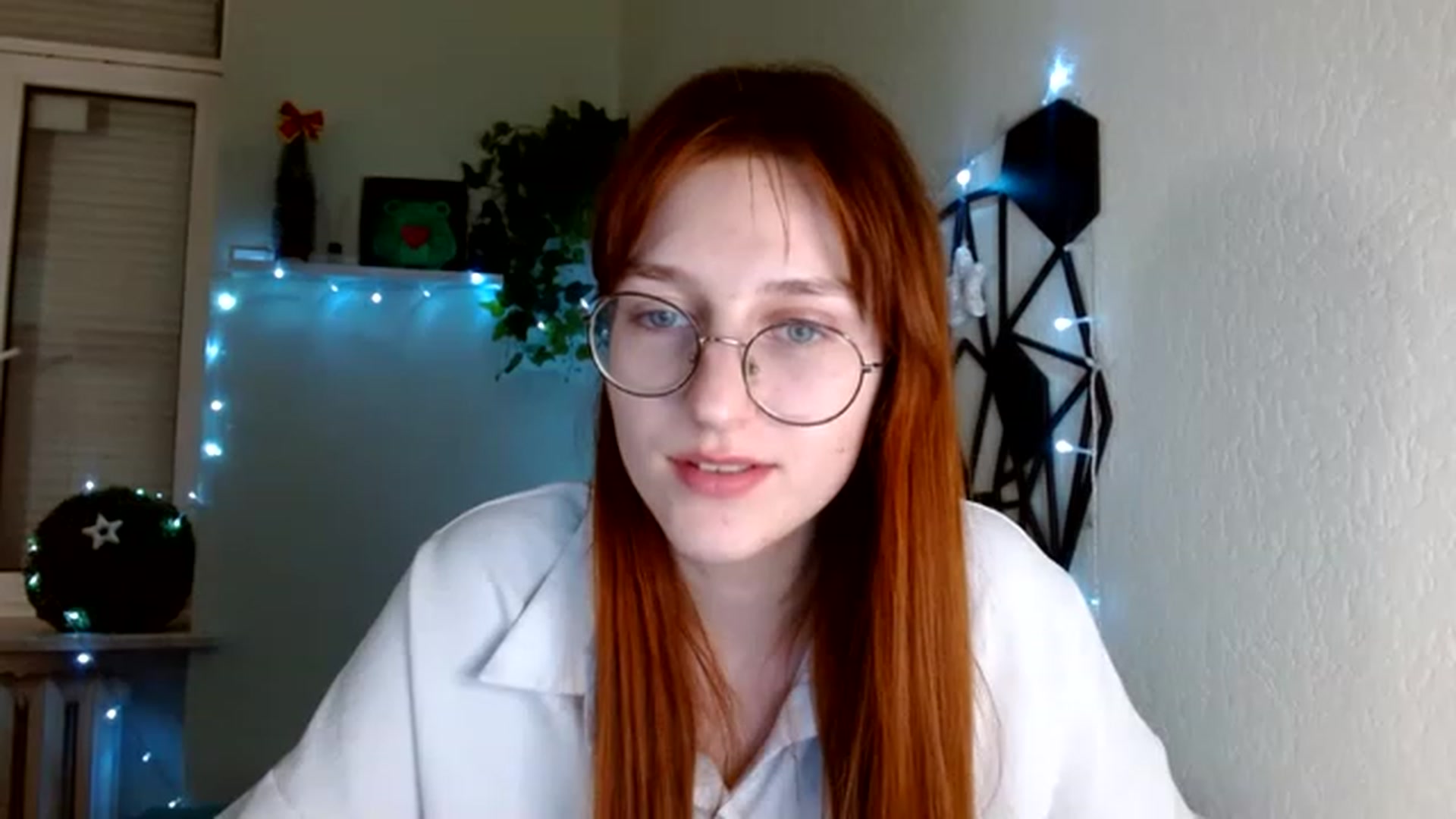 Gallery image thumbnail from Red_Hot_Fox's myfreecams stream on, 12/02/2022, 17:15 image 20 of 20