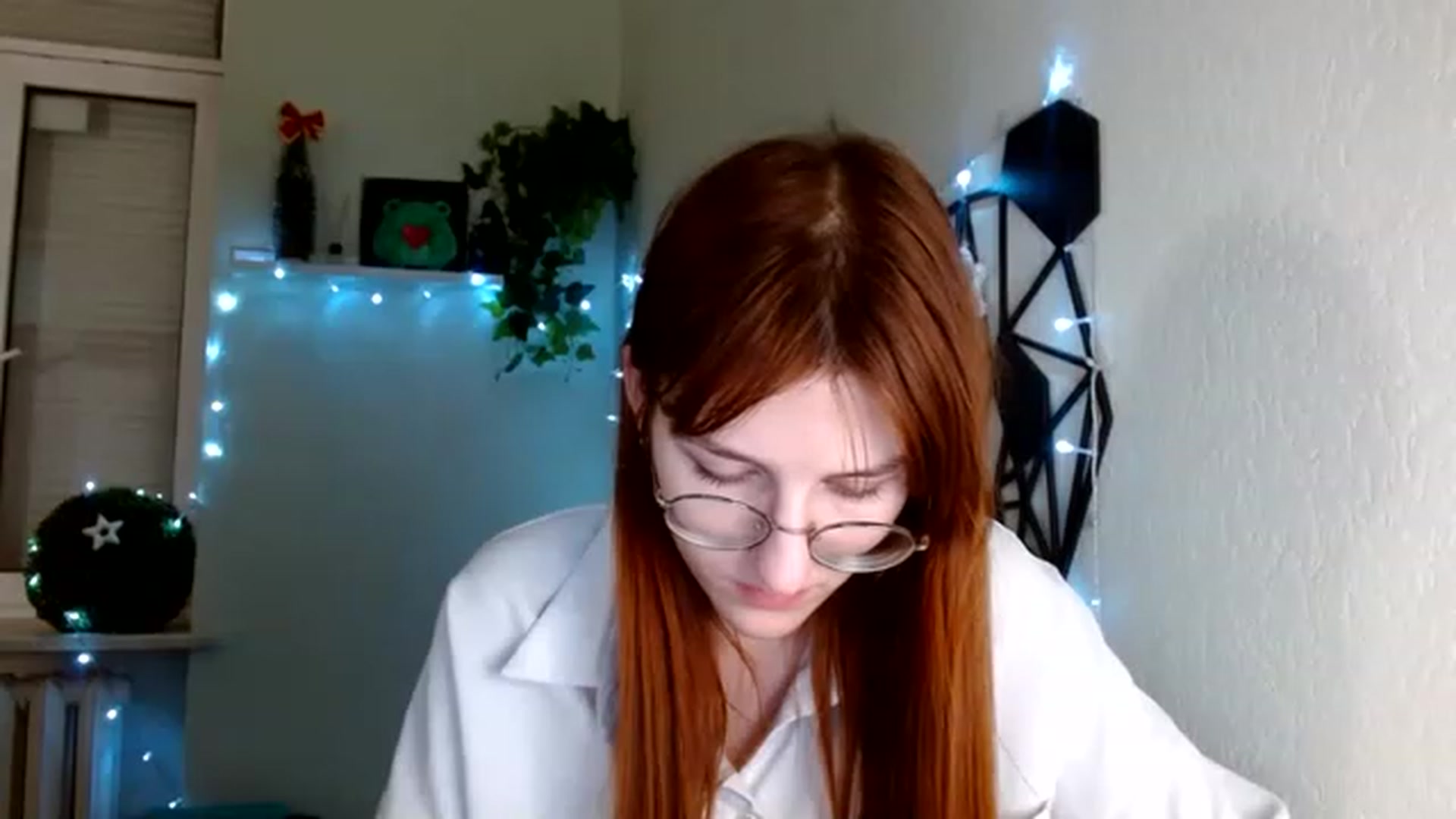Gallery image thumbnail from Red_Hot_Fox's myfreecams stream on, 12/02/2022, 17:15 image 12 of 20