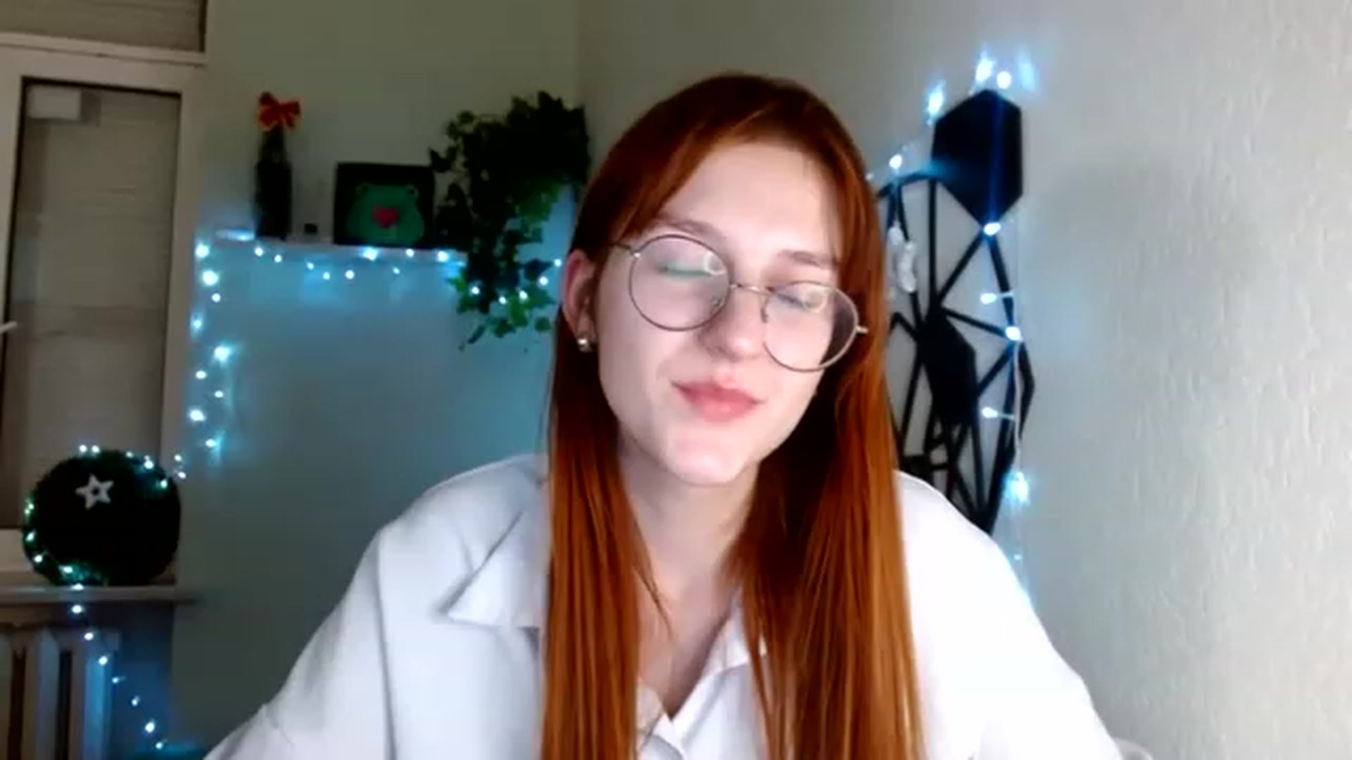 Gallery image thumbnail from Red_Hot_Fox's myfreecams stream on, 12/02/2022, 17:15 image 14 of 20