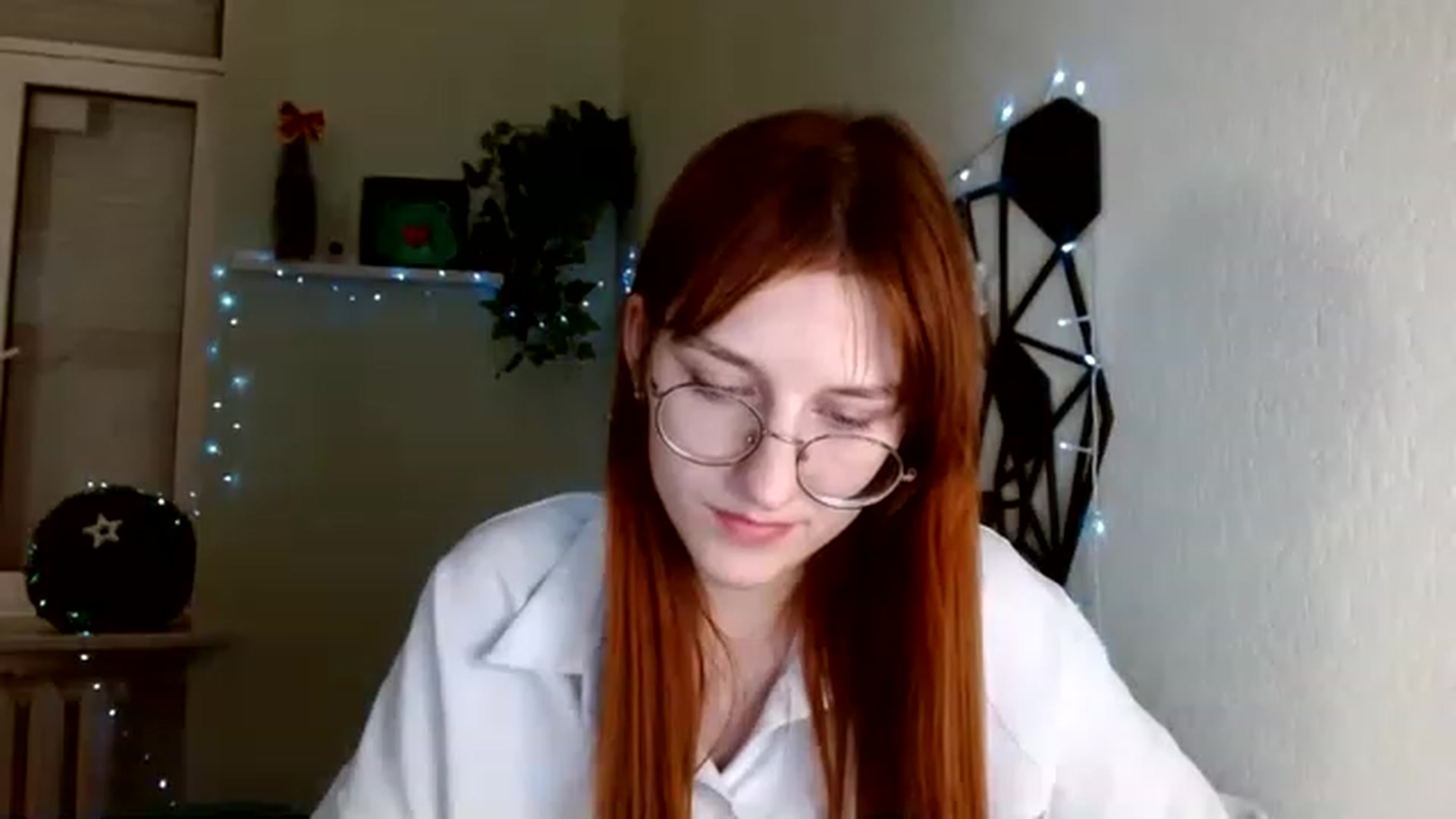 Gallery image thumbnail from Red_Hot_Fox's myfreecams stream on, 12/02/2022, 17:15 image 11 of 20