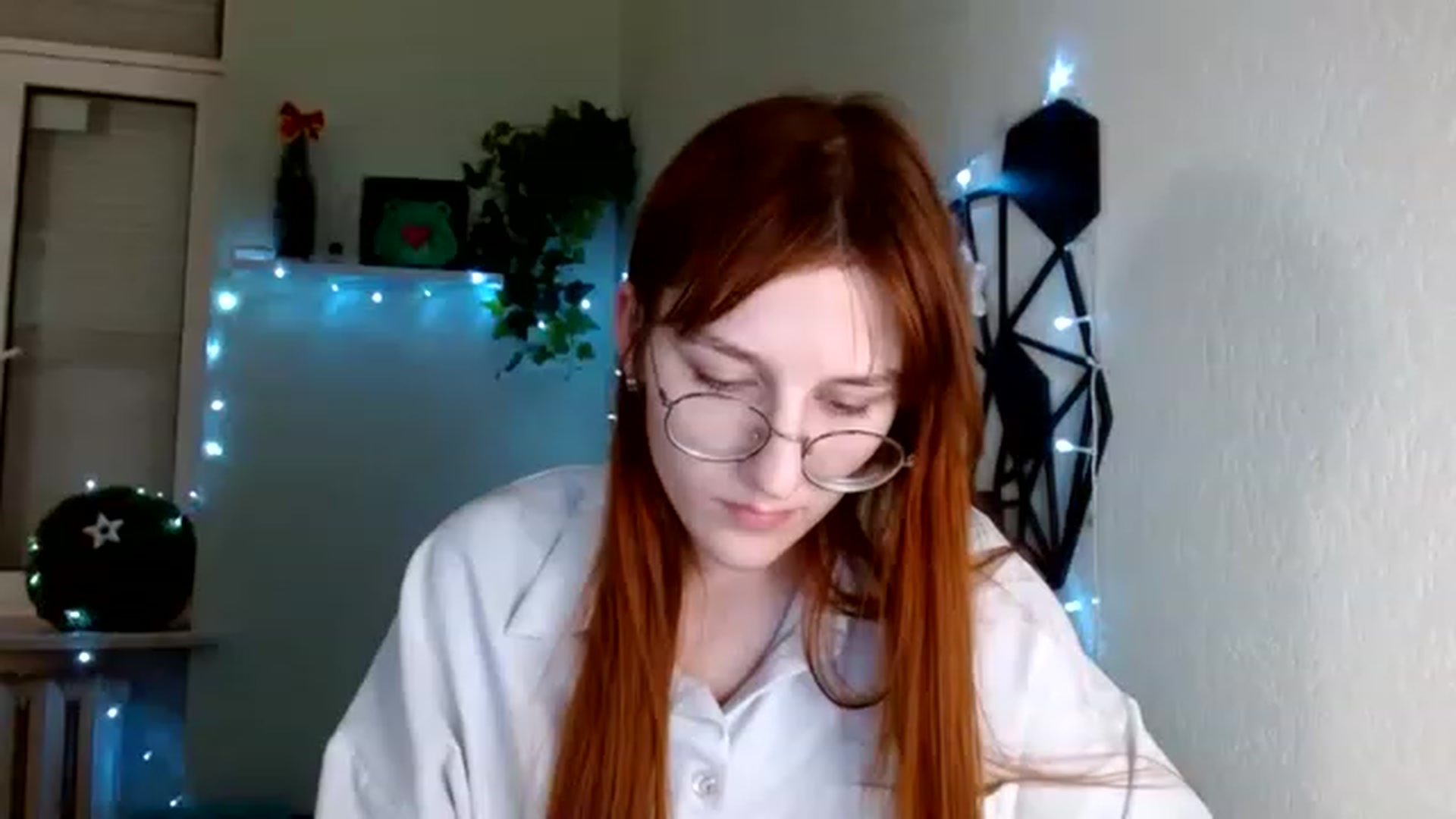 Gallery image thumbnail from Red_Hot_Fox's myfreecams stream on, 12/02/2022, 17:50 image 12 of 20
