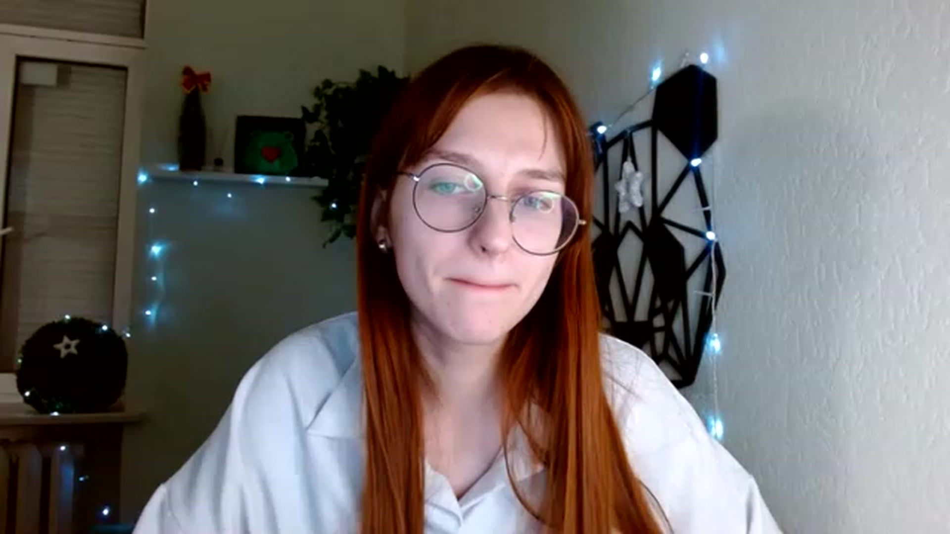 Gallery image thumbnail from Red_Hot_Fox's myfreecams stream on, 12/02/2022, 17:50 image 15 of 20