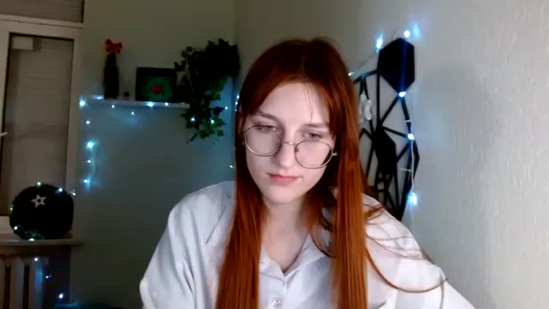 Gallery image thumbnail from Red_Hot_Fox's myfreecams stream on, 12/02/2022, 17:50 image 11 of 20