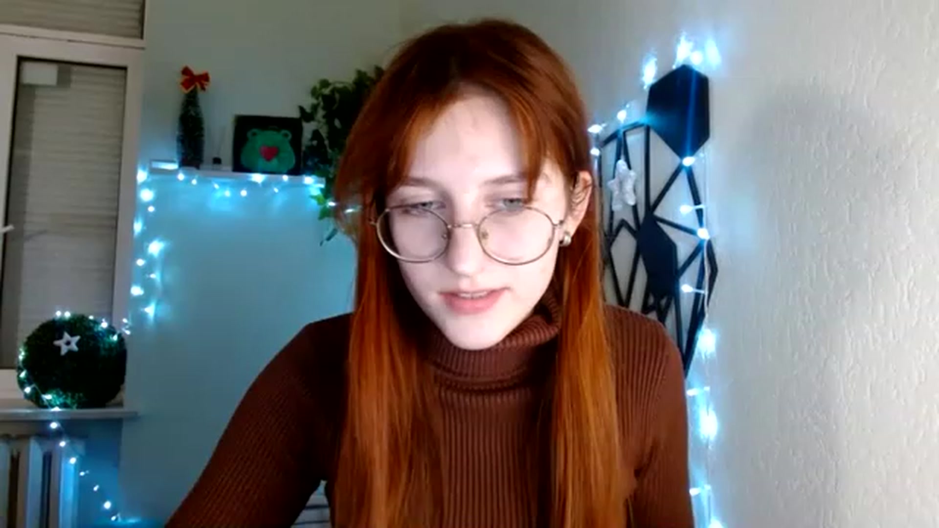 Gallery image thumbnail from Red_Hot_Fox's myfreecams stream on, 12/03/2022, 09:11 image 20 of 20