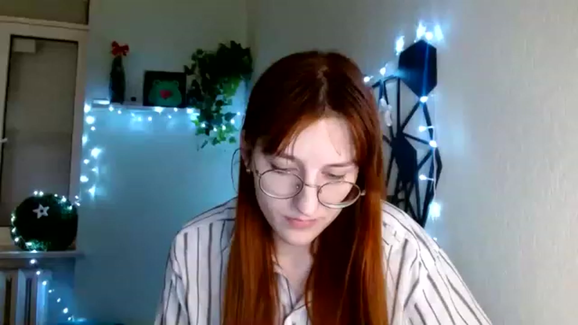 Gallery image thumbnail from Red_Hot_Fox's myfreecams stream on, 12/03/2022, 13:20 image 11 of 20
