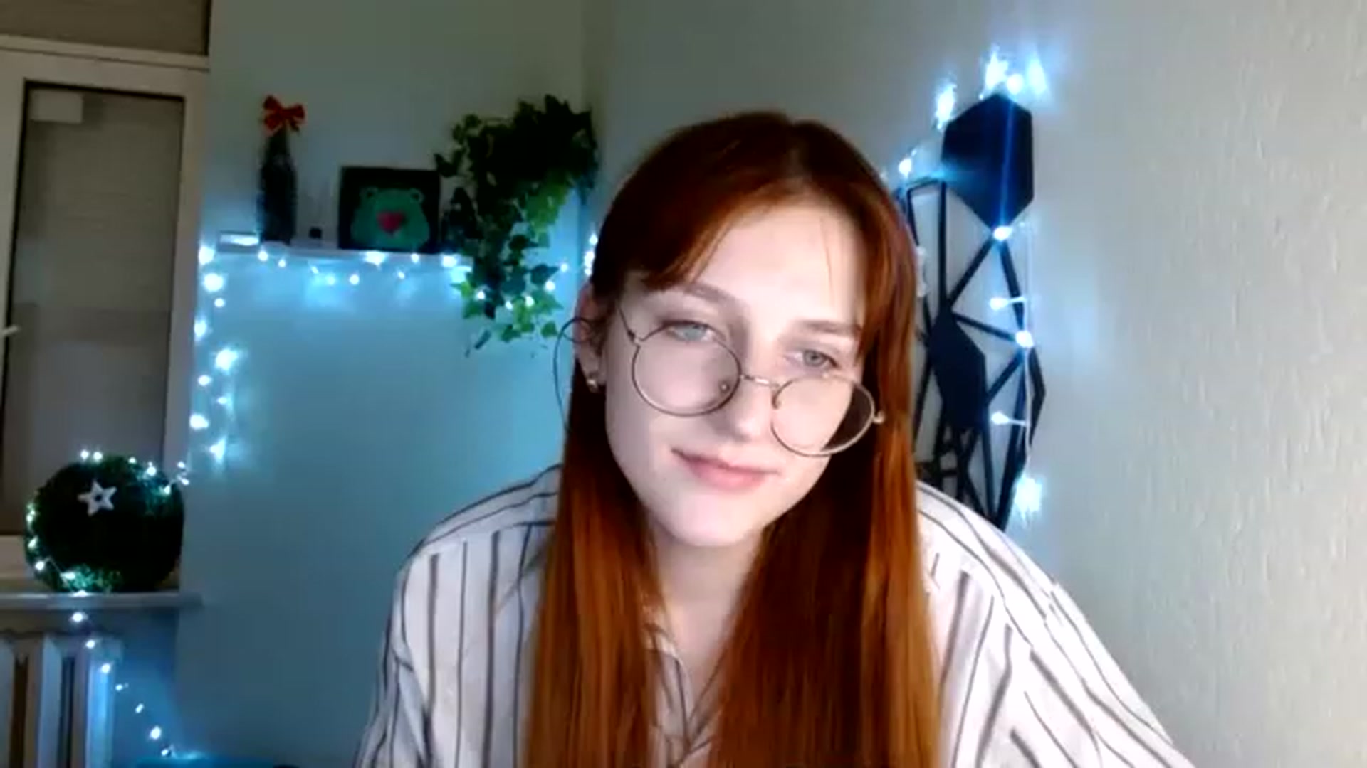 Gallery image thumbnail from Red_Hot_Fox's myfreecams stream on, 12/03/2022, 13:20 image 6 of 20