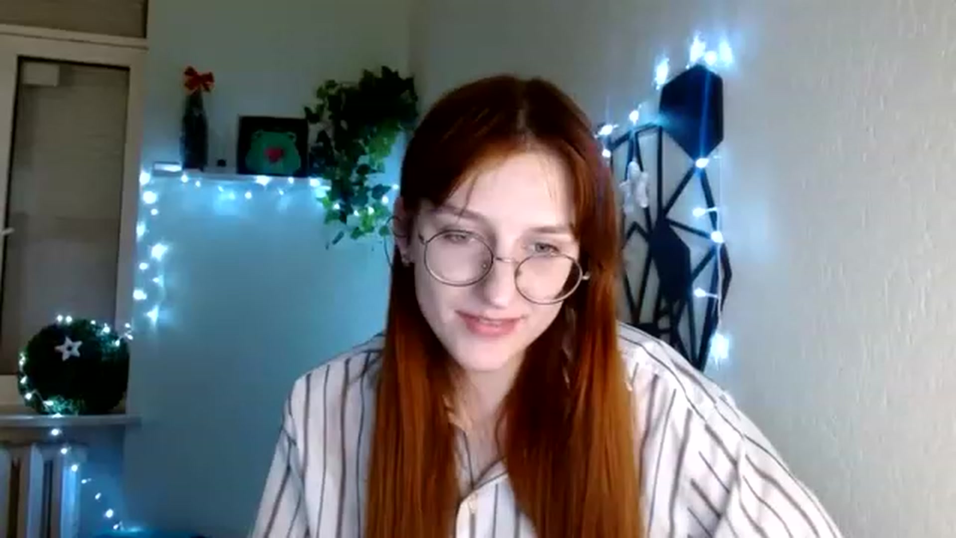 Gallery image thumbnail from Red_Hot_Fox's myfreecams stream on, 12/03/2022, 13:20 image 1 of 20