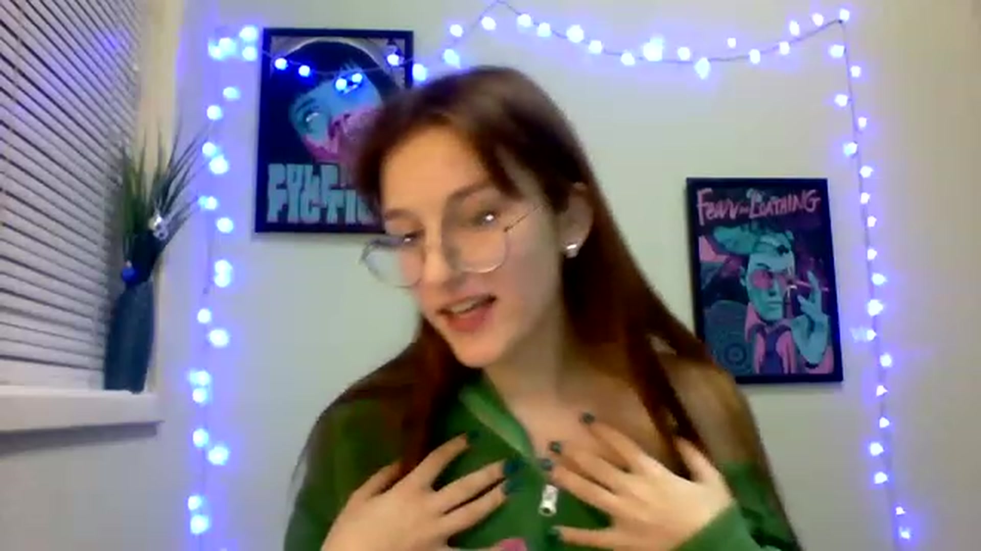 Gallery image thumbnail from Red_Hot_Fox's myfreecams stream on, 12/06/2022, 10:30 image 19 of 20