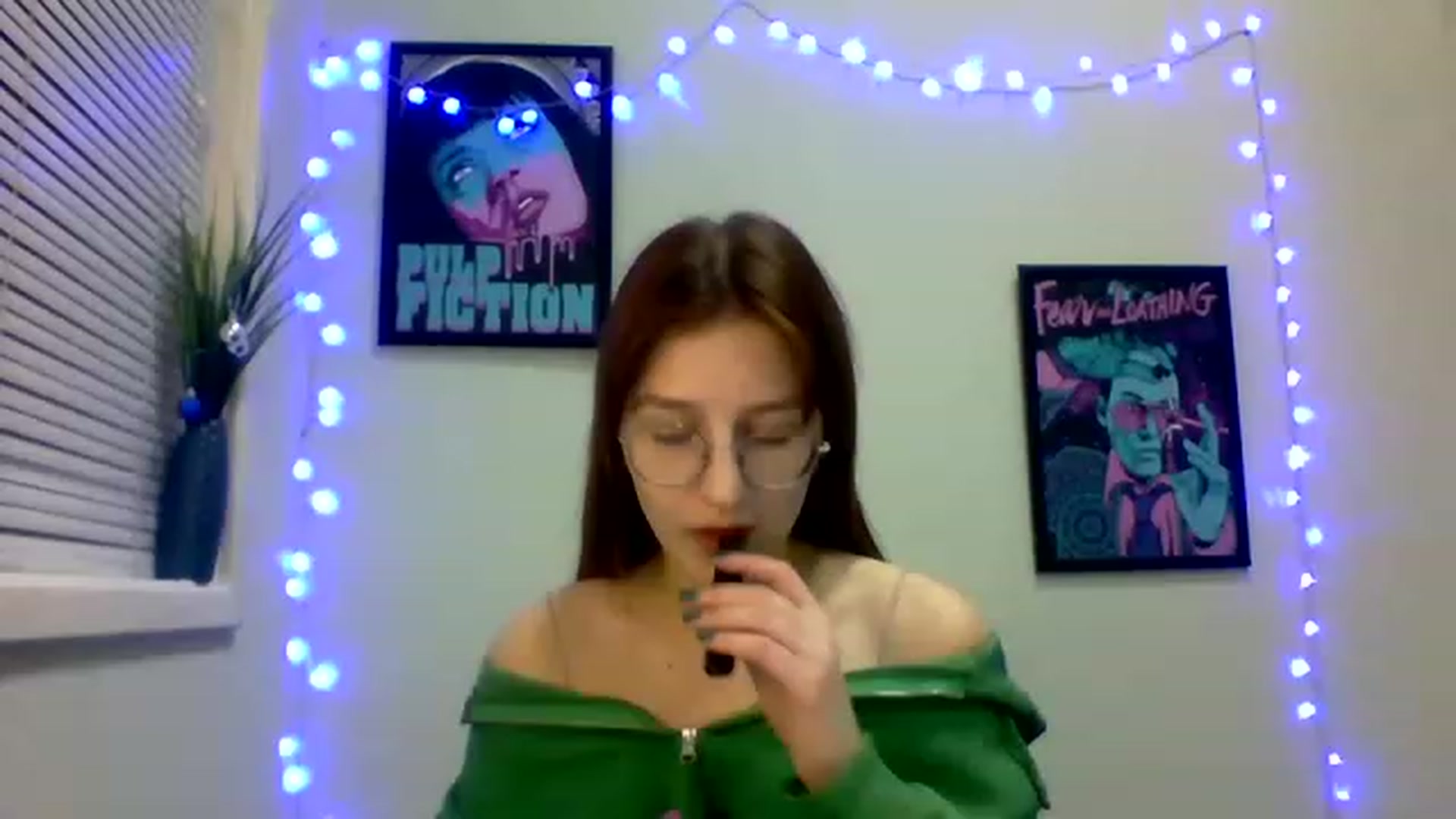 Gallery image thumbnail from Red_Hot_Fox's myfreecams stream on, 12/06/2022, 10:30 image 1 of 20