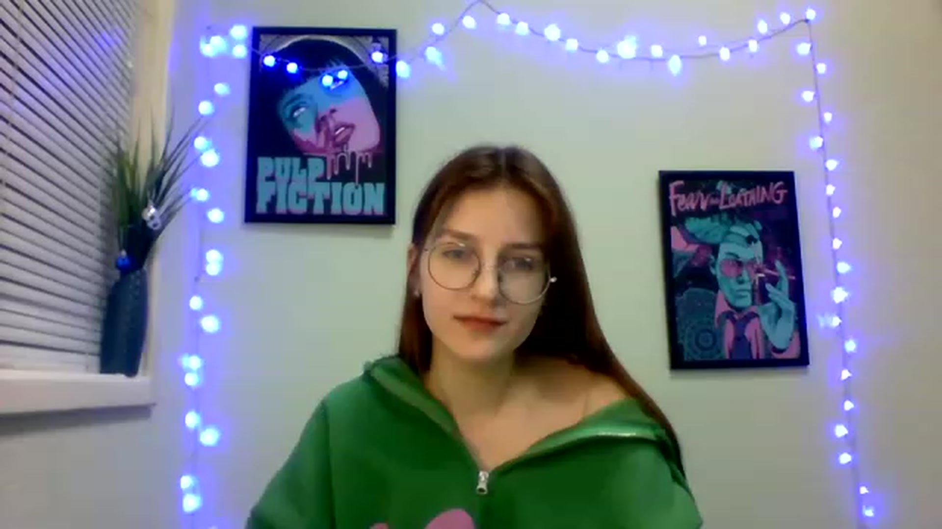 Gallery image thumbnail from Red_Hot_Fox's myfreecams stream on, 12/06/2022, 10:30 image 4 of 20