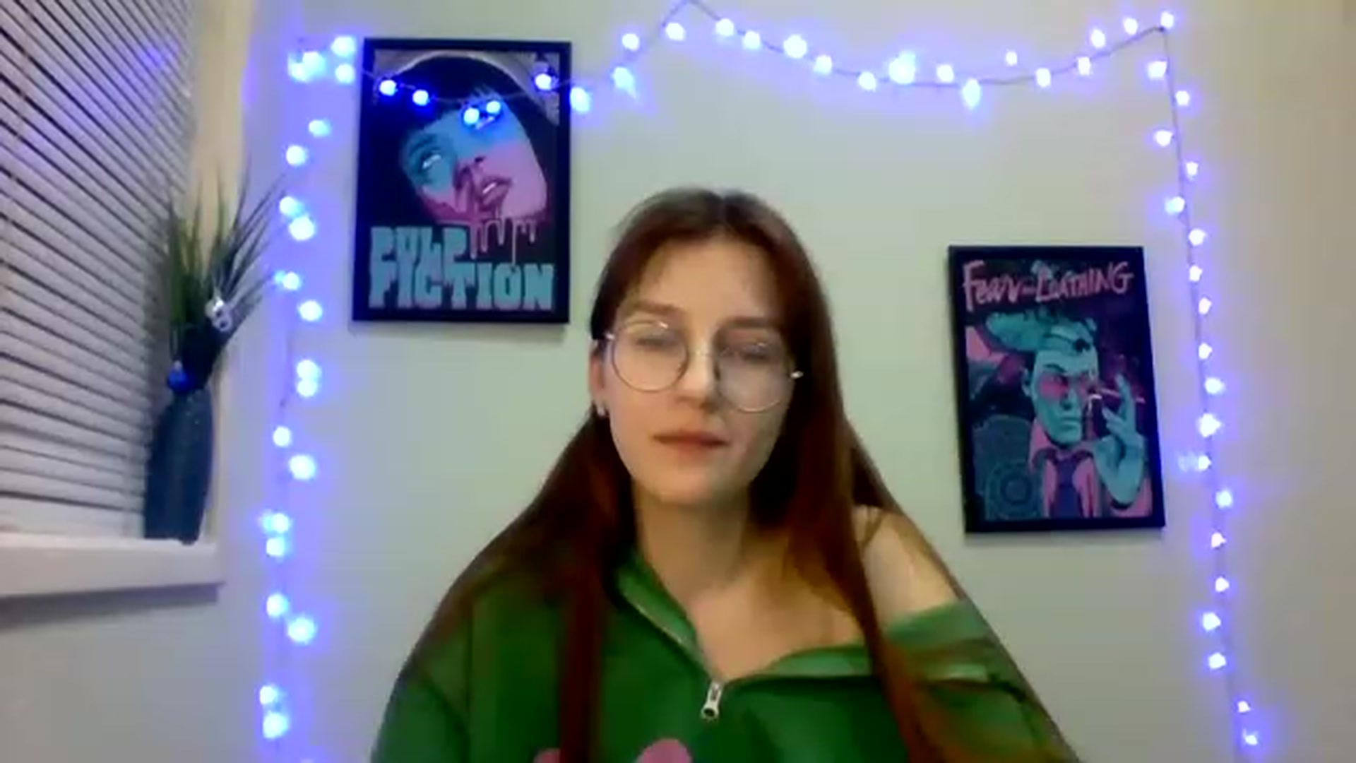Gallery image thumbnail from Red_Hot_Fox's myfreecams stream on, 12/06/2022, 10:30 image 18 of 20