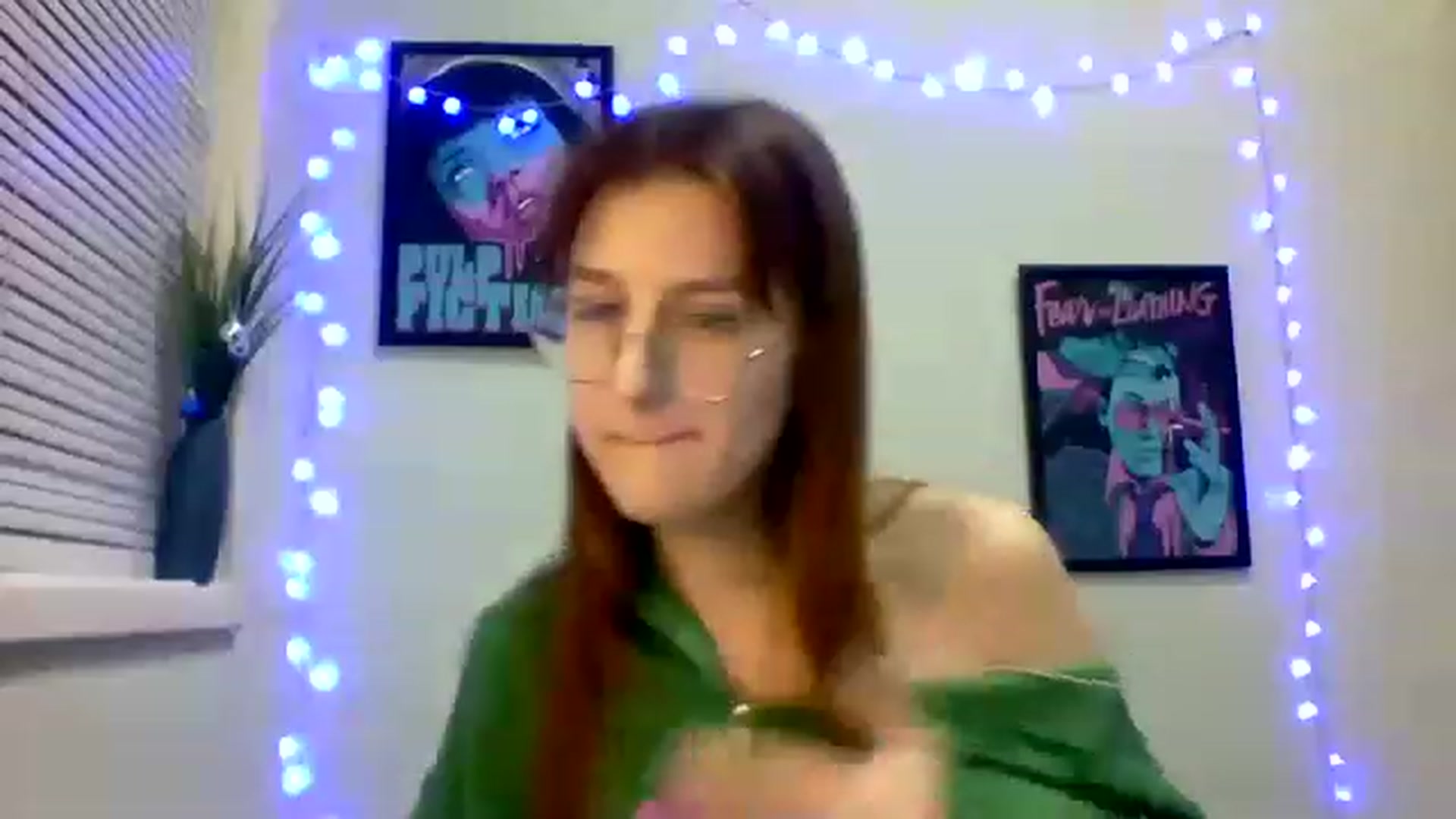 Gallery image thumbnail from Red_Hot_Fox's myfreecams stream on, 12/06/2022, 10:43 image 16 of 20