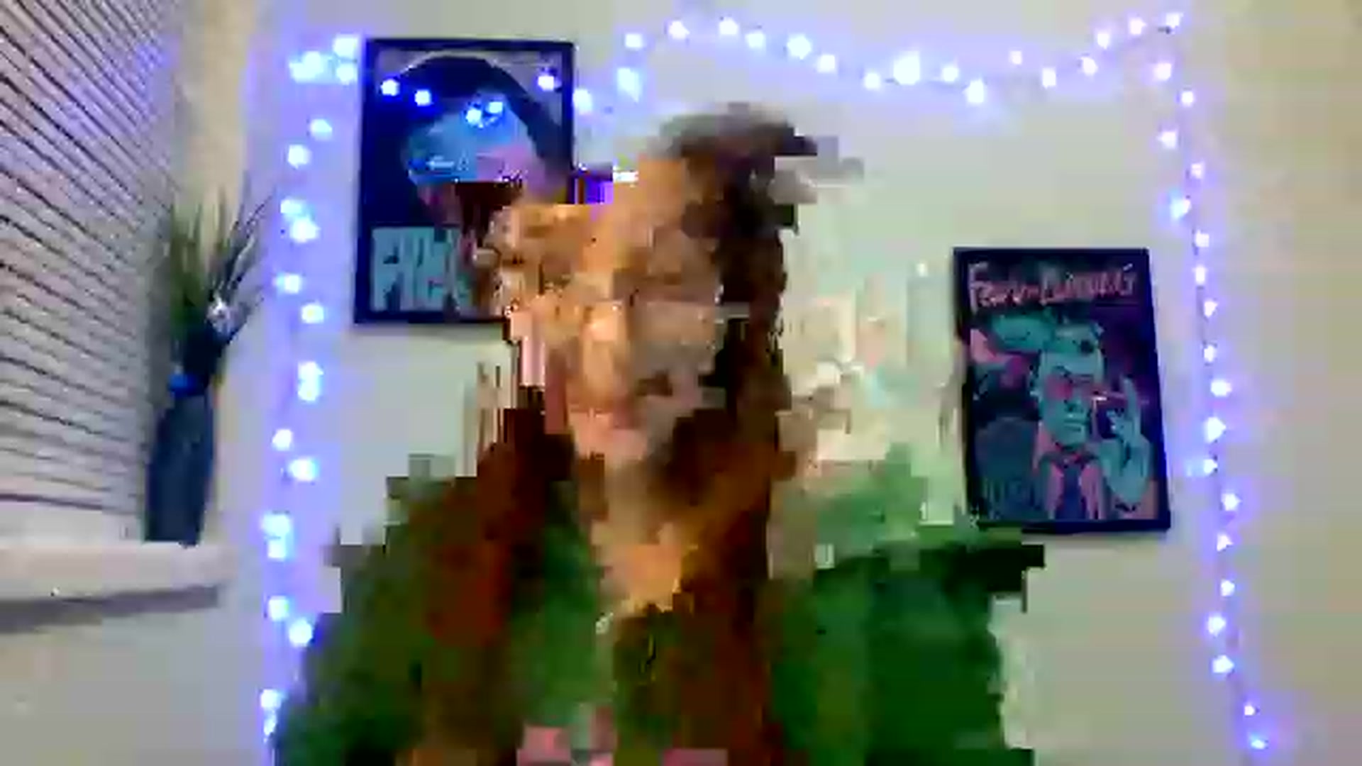 Gallery image thumbnail from Red_Hot_Fox's myfreecams stream on, 12/06/2022, 10:43 image 3 of 20
