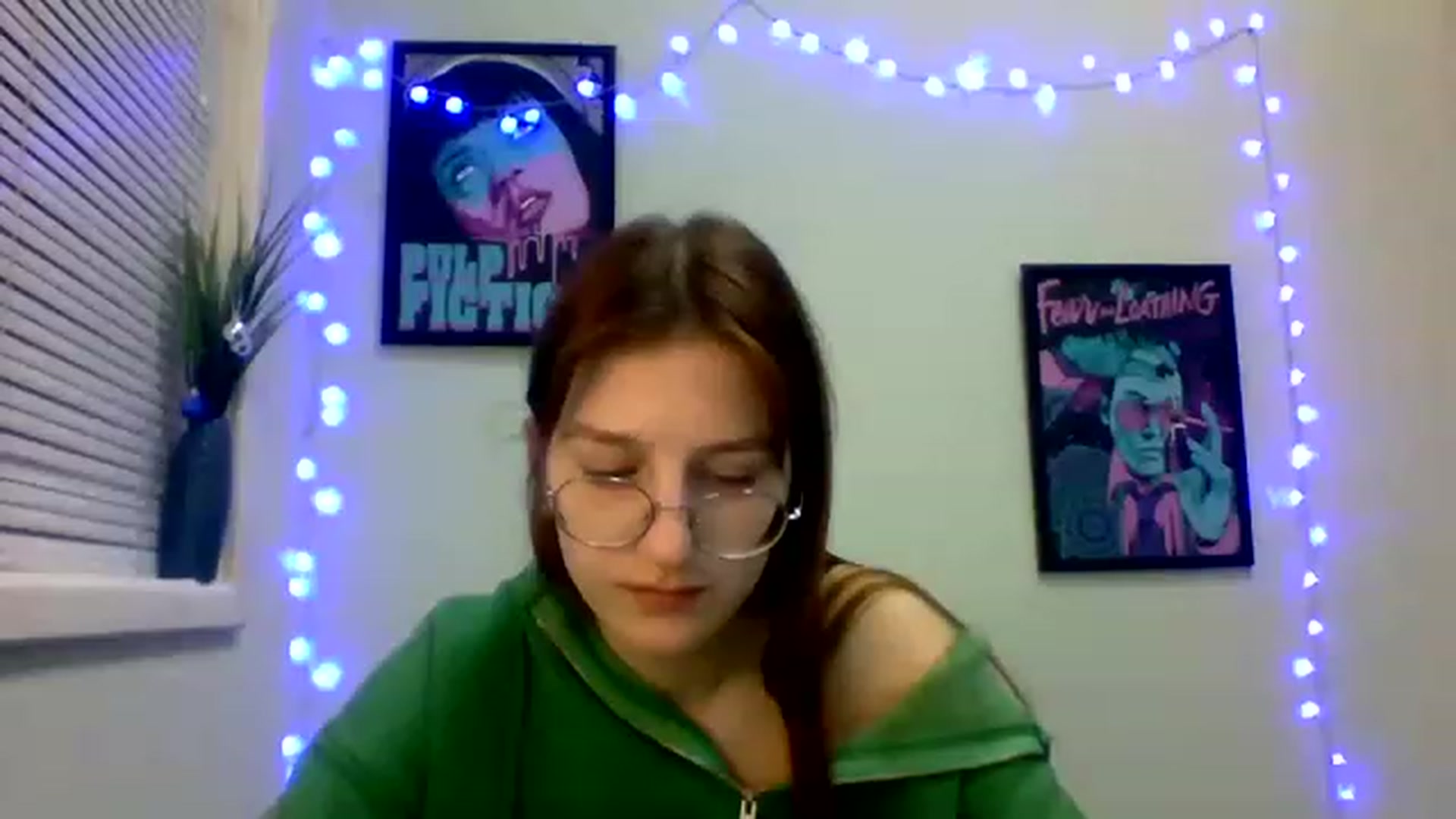 Gallery image thumbnail from Red_Hot_Fox's myfreecams stream on, 12/06/2022, 12:36 image 17 of 20