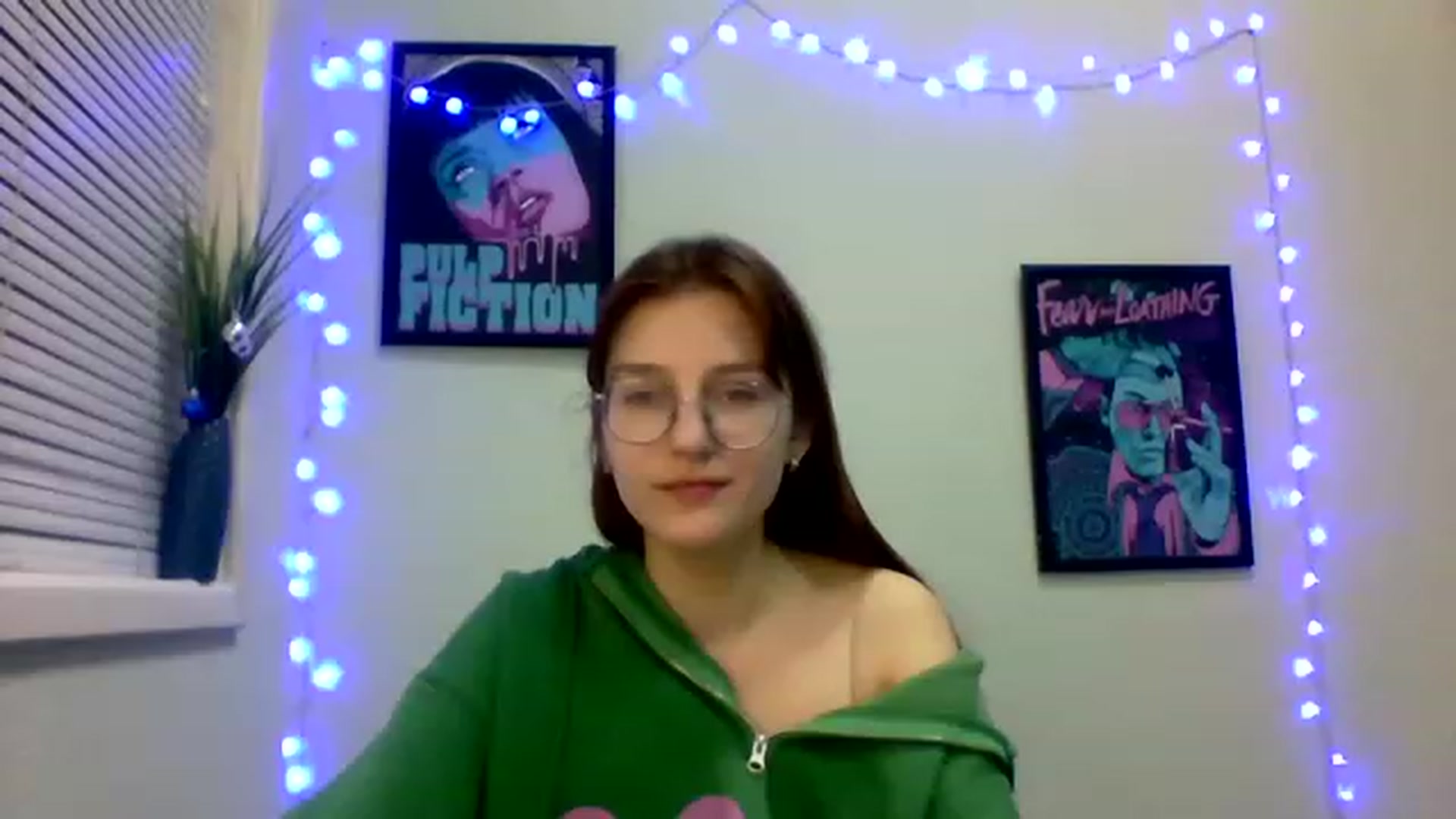 Gallery image thumbnail from Red_Hot_Fox's myfreecams stream on, 12/06/2022, 12:36 image 6 of 20