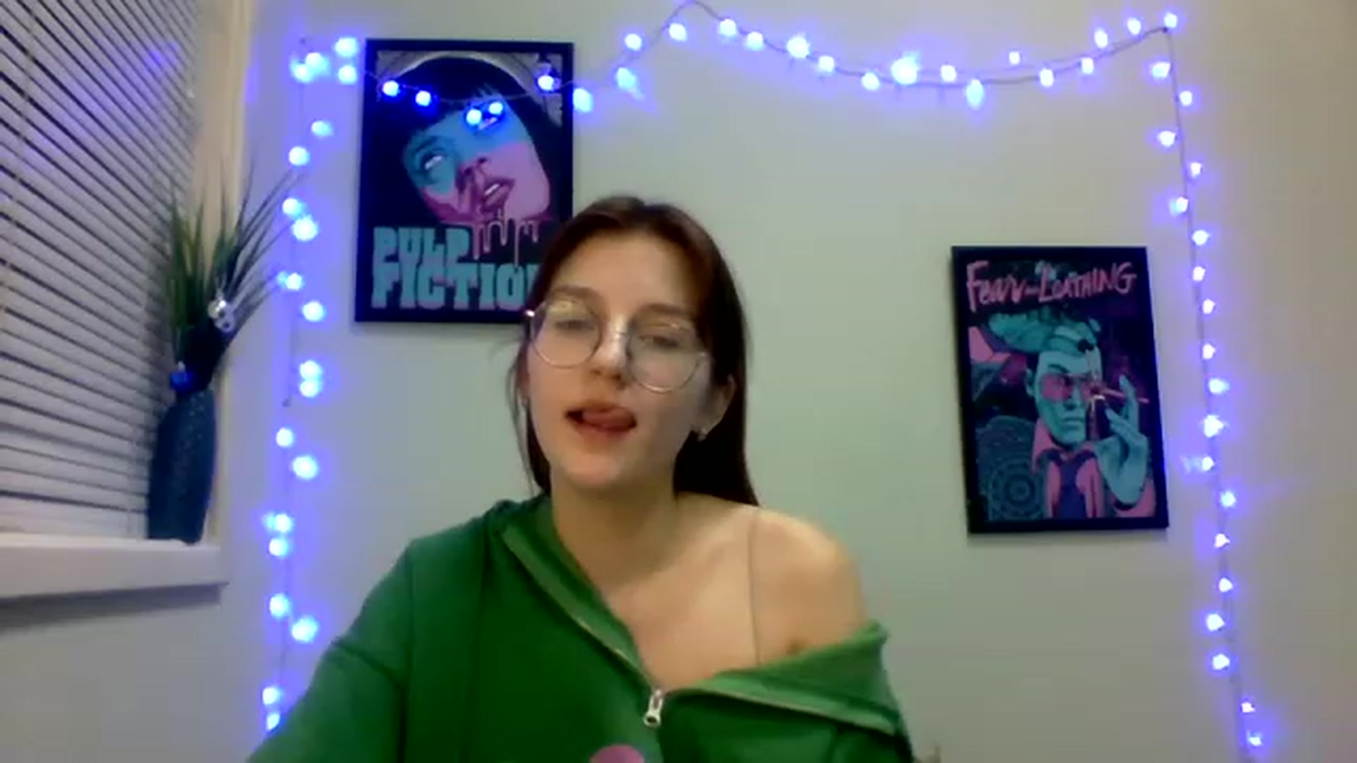 Gallery image thumbnail from Red_Hot_Fox's myfreecams stream on, 12/06/2022, 12:36 image 3 of 20