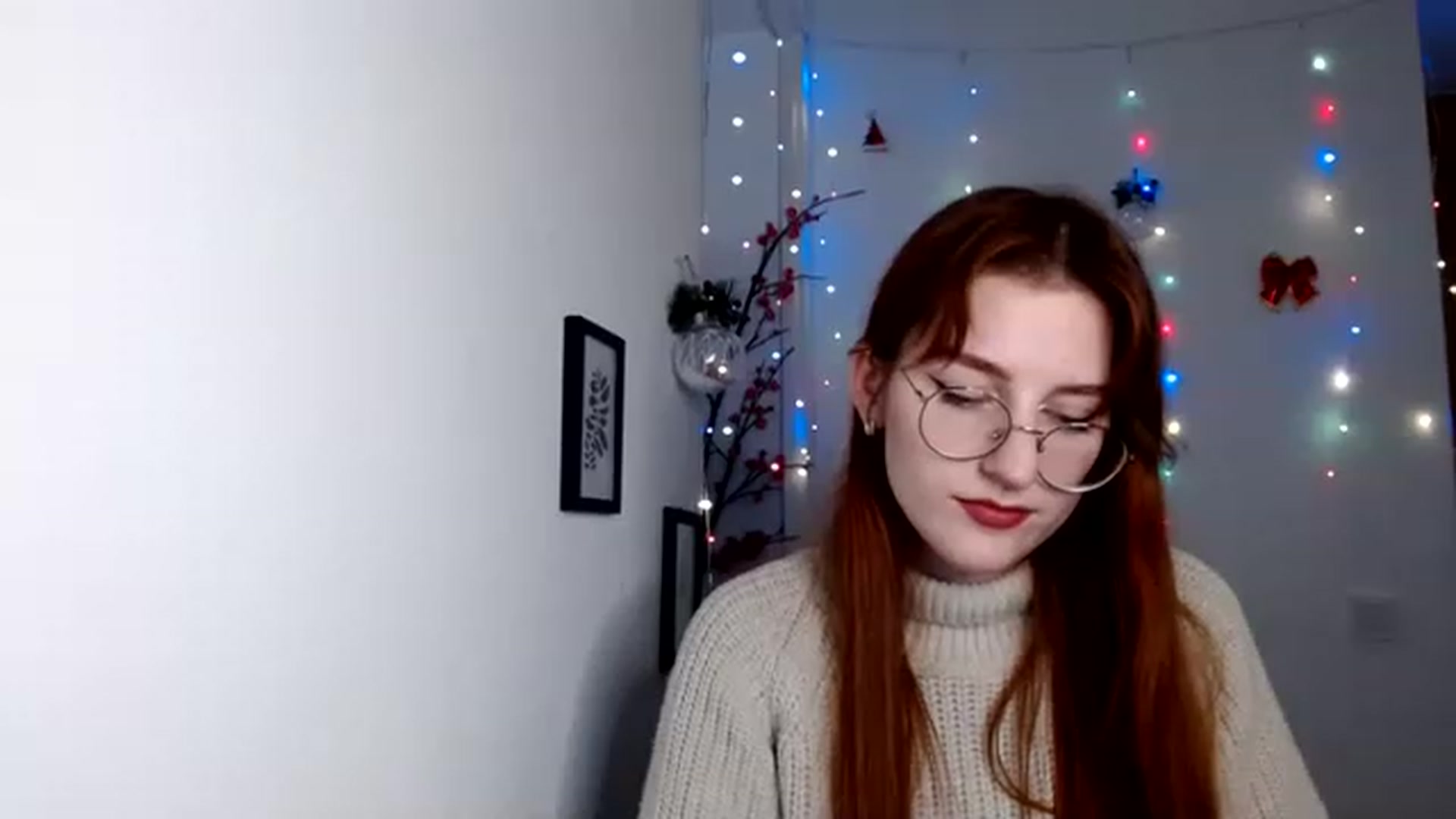 Gallery image thumbnail from Red_Hot_Fox's myfreecams stream on, 12/07/2022, 14:14 image 11 of 20