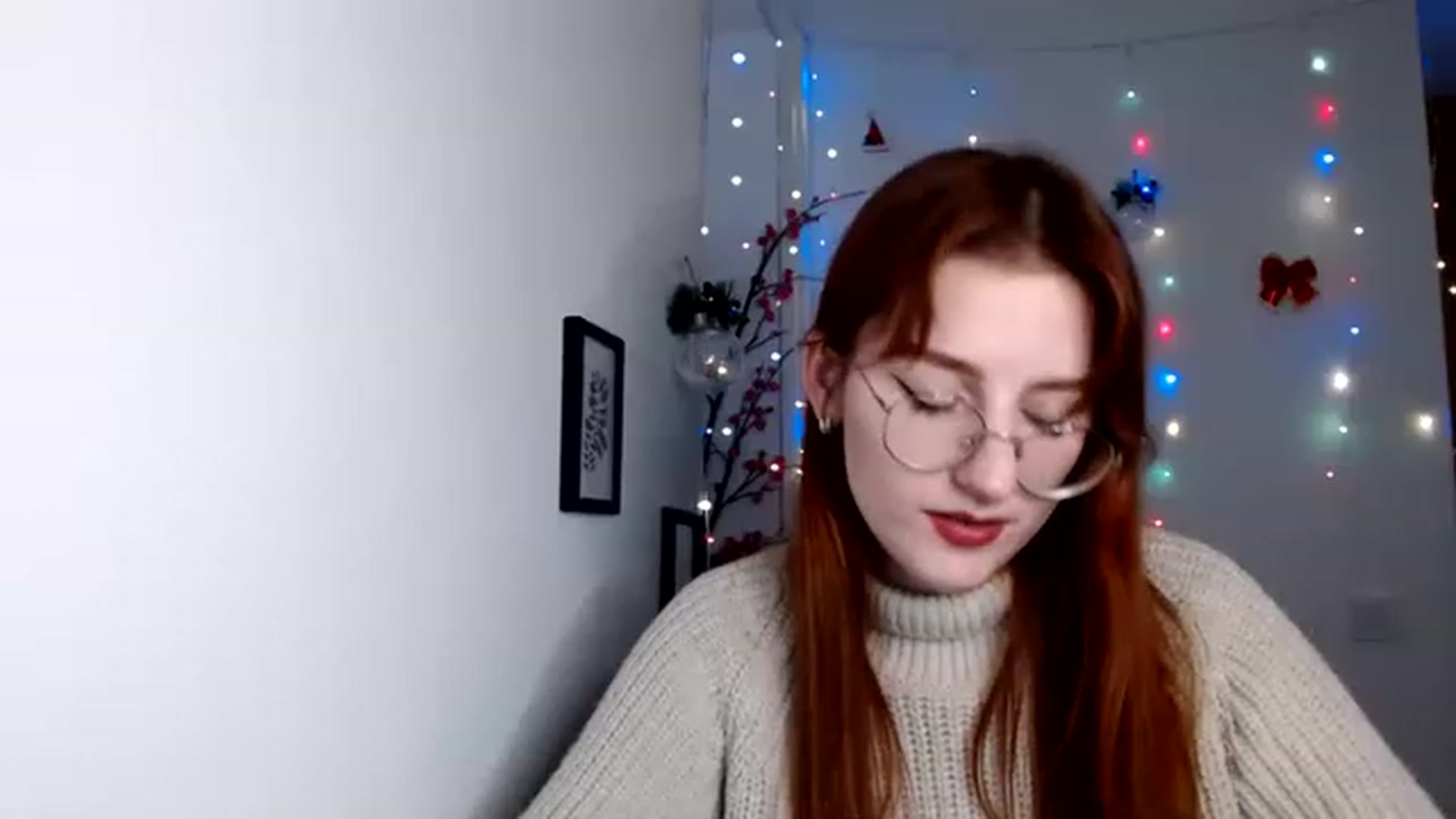 Gallery image thumbnail from Red_Hot_Fox's myfreecams stream on, 12/07/2022, 14:14 image 12 of 20