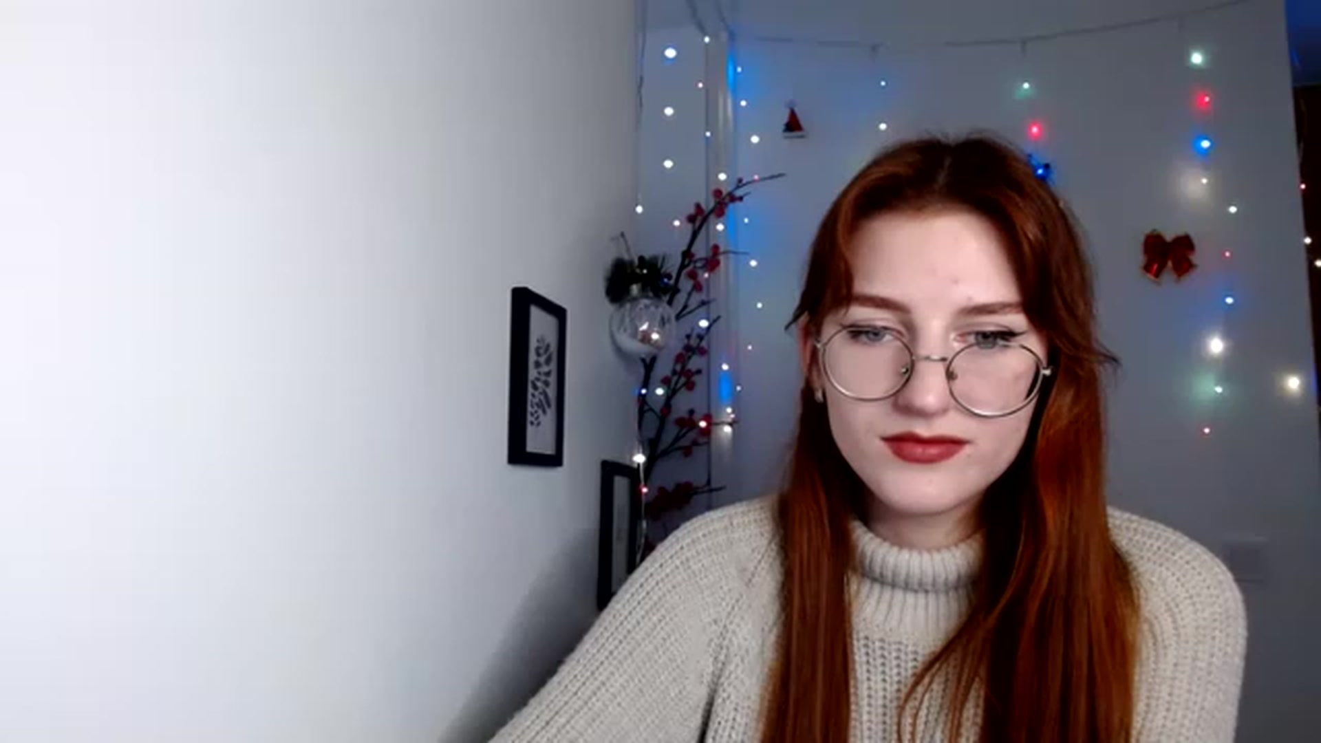 Gallery image thumbnail from Red_Hot_Fox's myfreecams stream on, 12/07/2022, 14:14 image 16 of 20