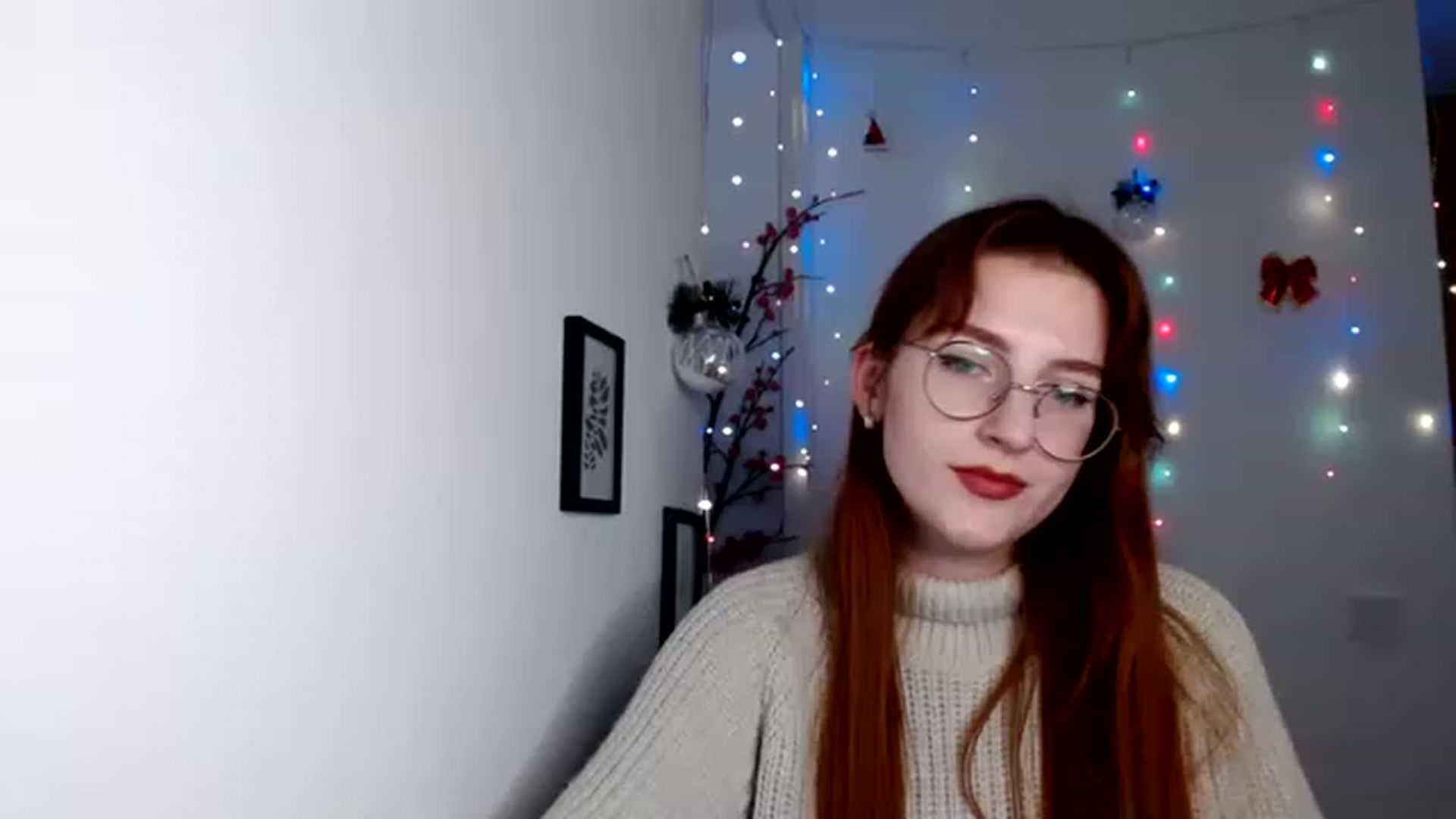 Gallery image thumbnail from Red_Hot_Fox's myfreecams stream on, 12/07/2022, 14:14 image 18 of 20