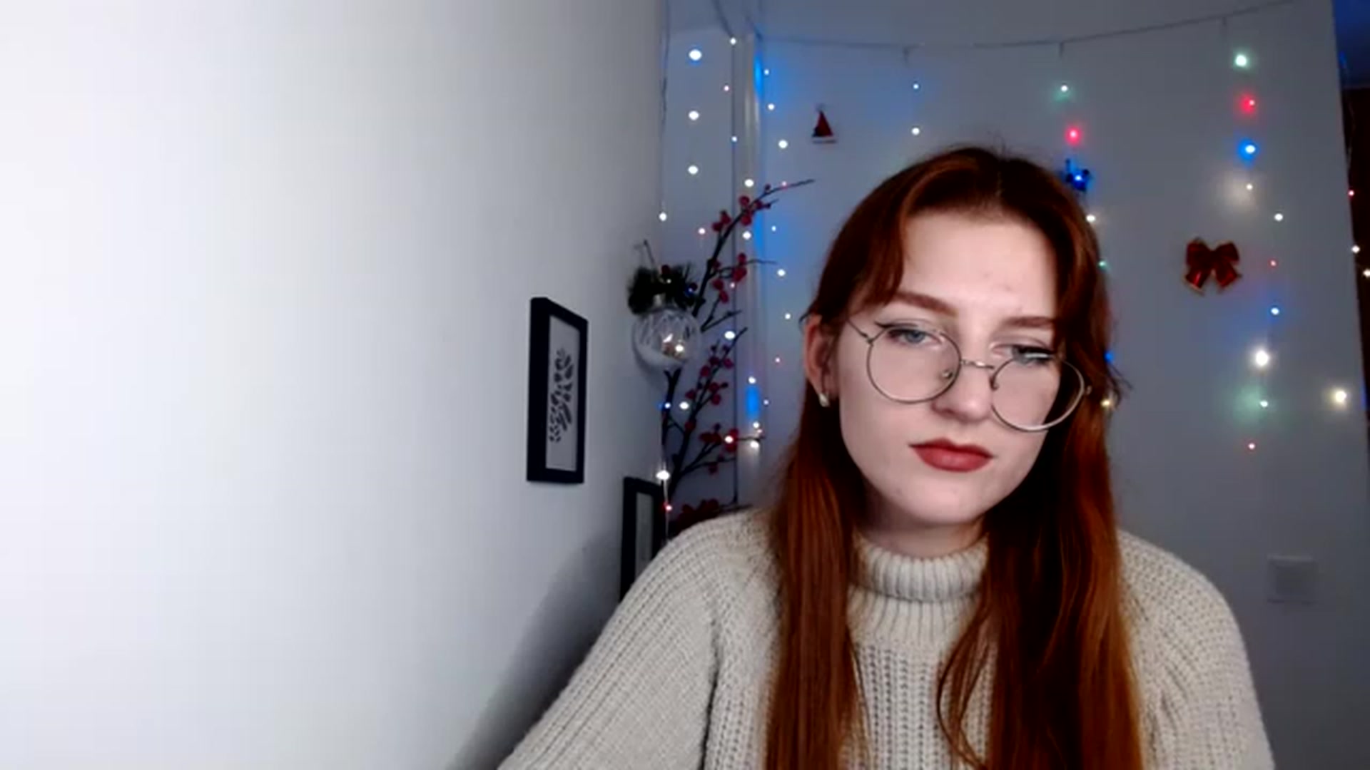 Gallery image thumbnail from Red_Hot_Fox's myfreecams stream on, 12/07/2022, 14:14 image 5 of 20