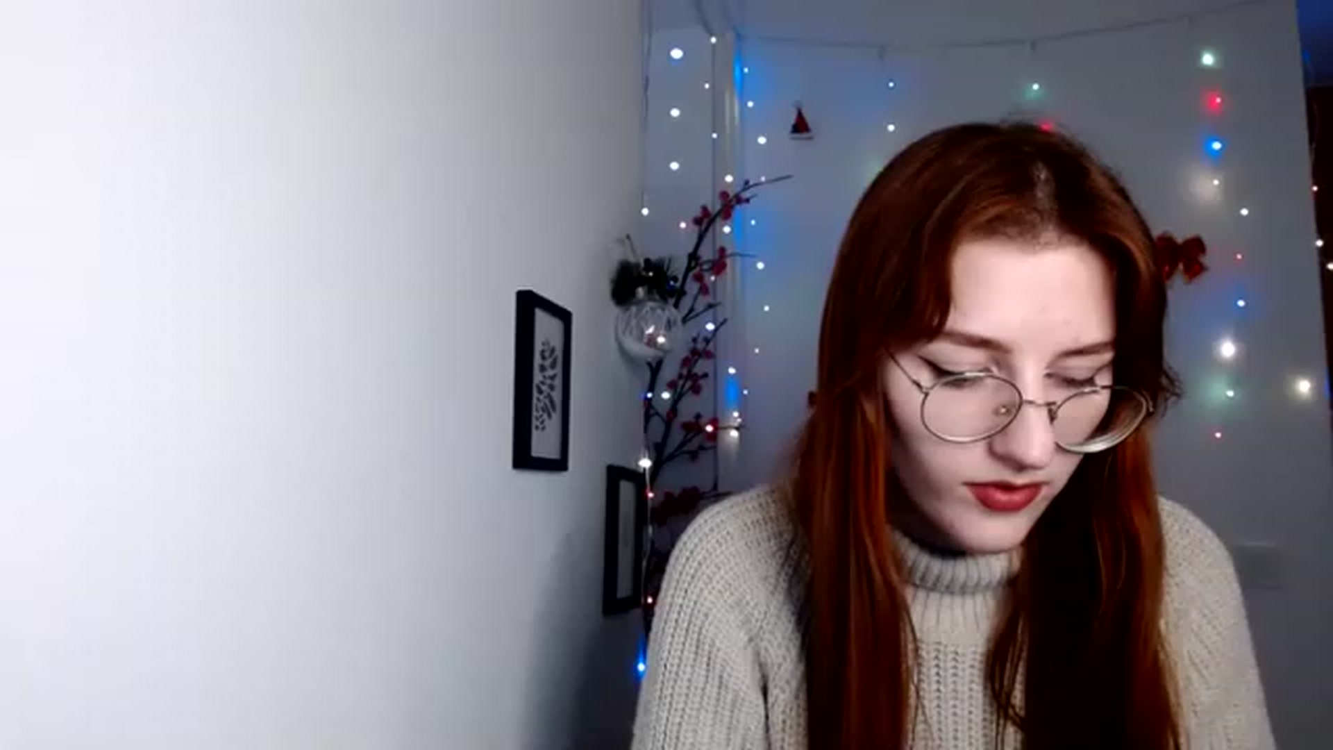 Gallery image thumbnail from Red_Hot_Fox's myfreecams stream on, 12/07/2022, 14:14 image 1 of 20