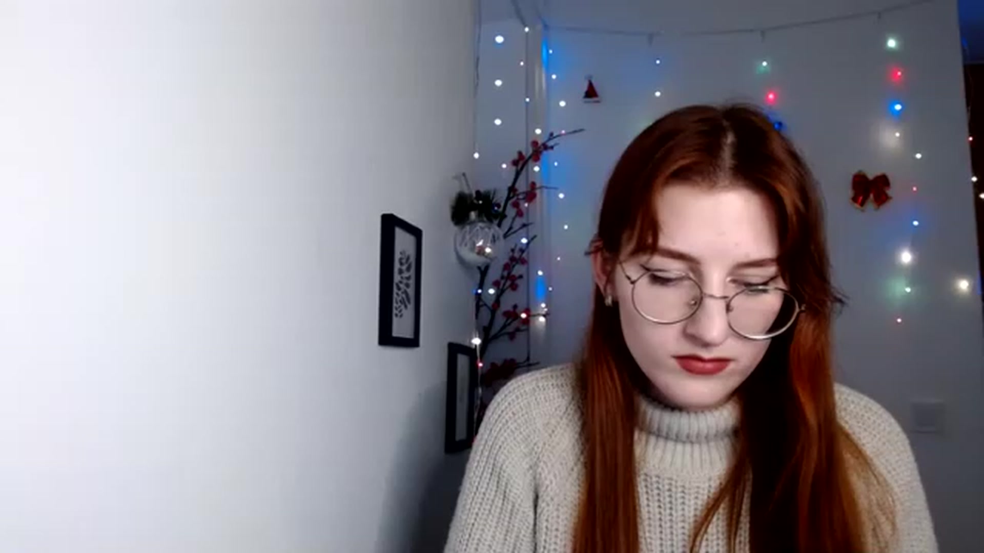 Gallery image thumbnail from Red_Hot_Fox's myfreecams stream on, 12/07/2022, 14:14 image 19 of 20