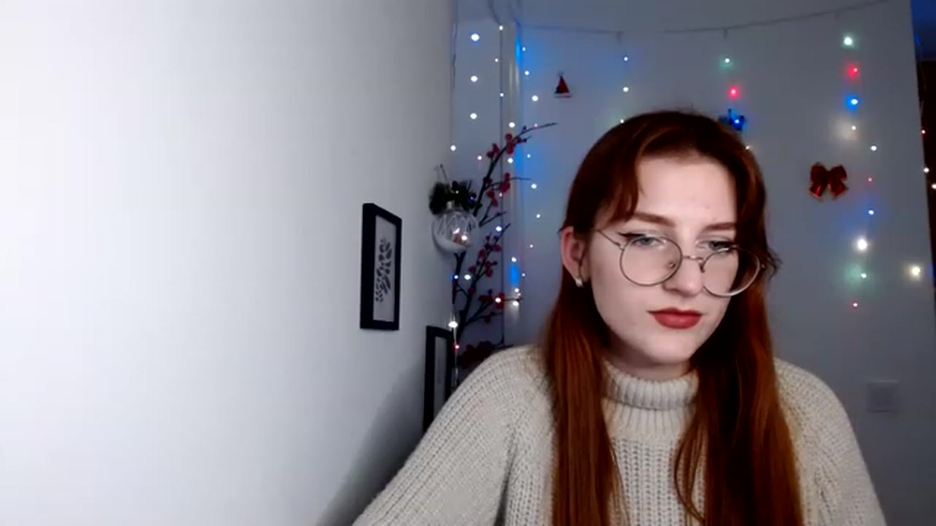 Gallery image thumbnail from Red_Hot_Fox's myfreecams stream on, 12/07/2022, 14:14 image 4 of 20