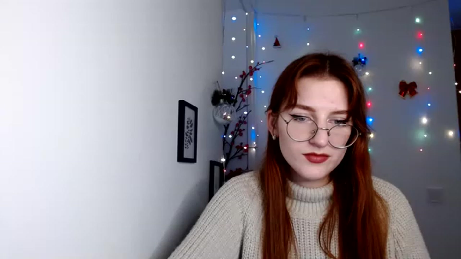Gallery image thumbnail from Red_Hot_Fox's myfreecams stream on, 12/07/2022, 14:14 image 6 of 20