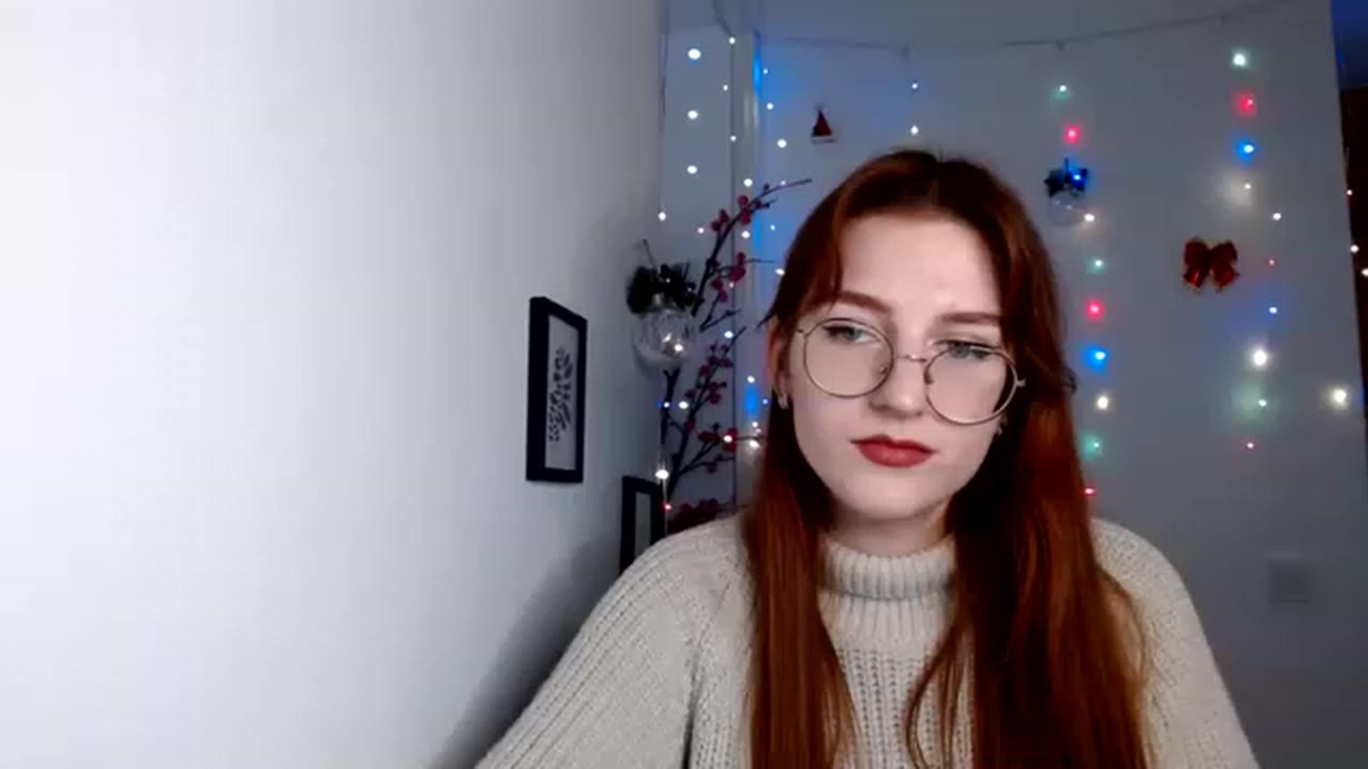 Gallery image thumbnail from Red_Hot_Fox's myfreecams stream on, 12/07/2022, 14:14 image 13 of 20