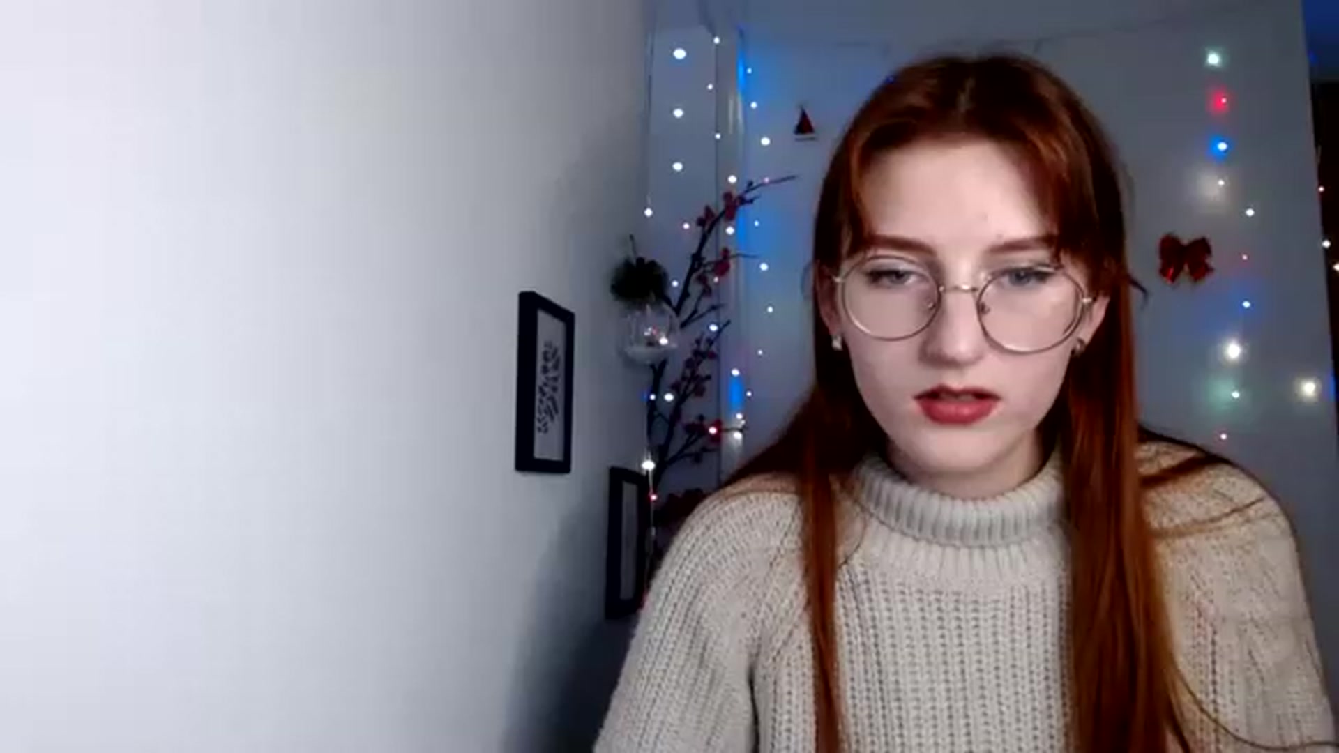Gallery image thumbnail from Red_Hot_Fox's myfreecams stream on, 12/07/2022, 14:47 image 10 of 20
