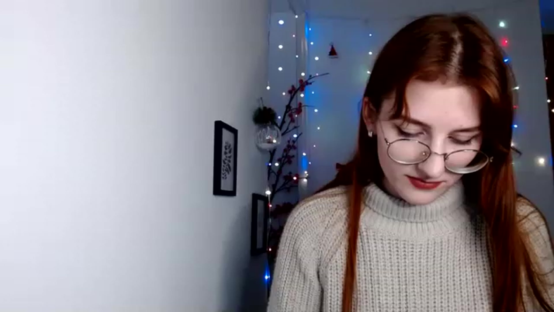 Gallery image thumbnail from Red_Hot_Fox's myfreecams stream on, 12/07/2022, 14:47 image 5 of 20
