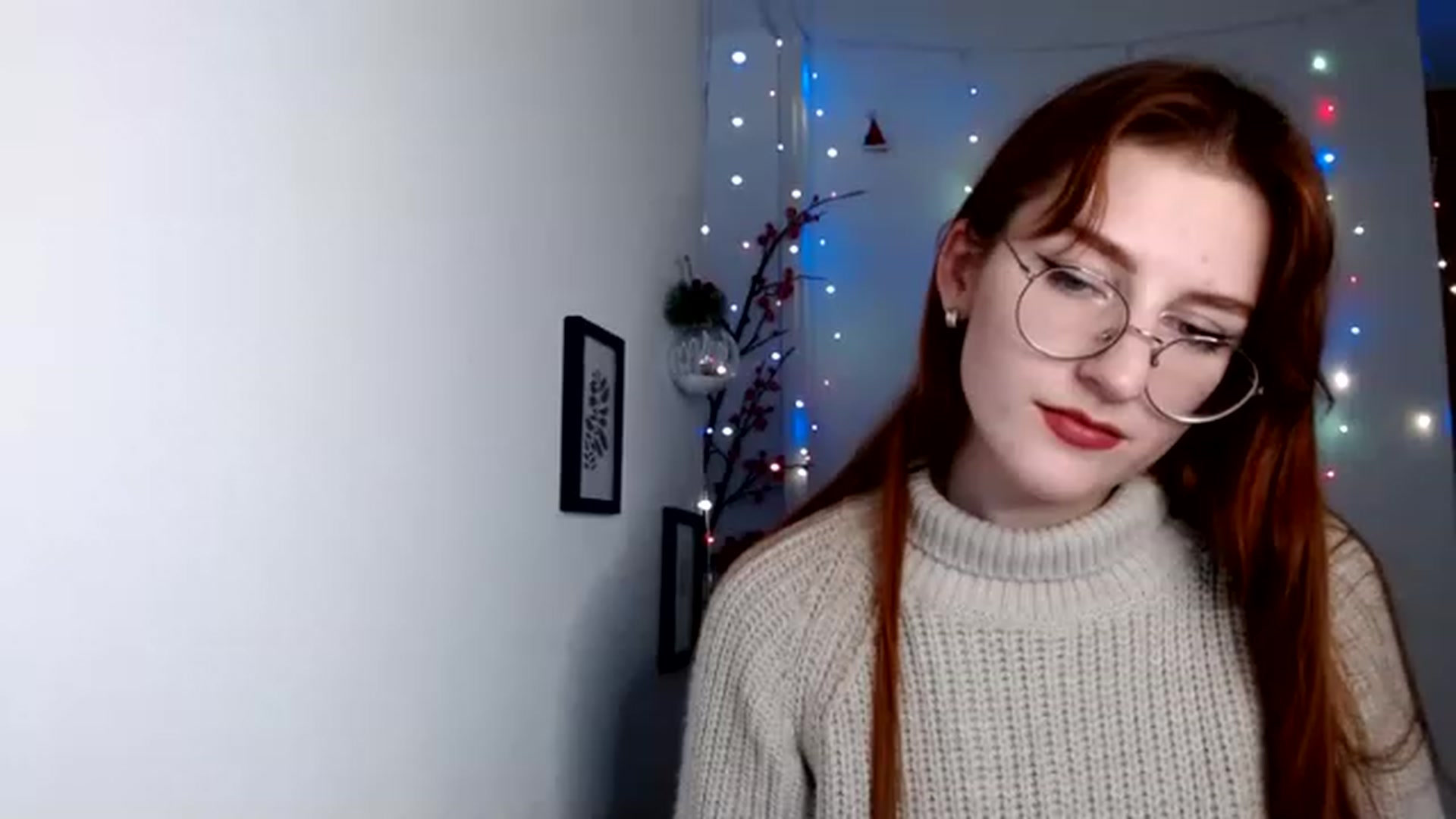 Gallery image thumbnail from Red_Hot_Fox's myfreecams stream on, 12/07/2022, 14:47 image 6 of 20