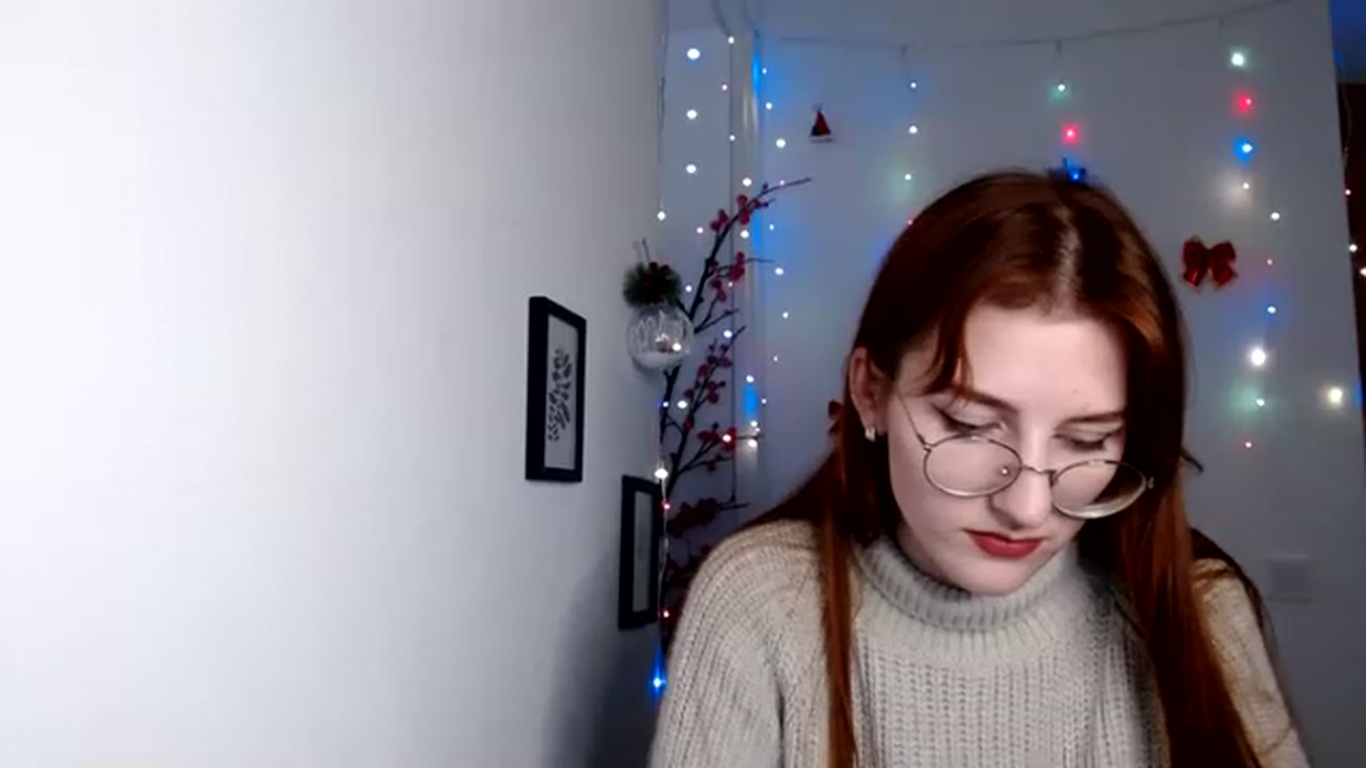 Gallery image thumbnail from Red_Hot_Fox's myfreecams stream on, 12/07/2022, 14:47 image 3 of 20