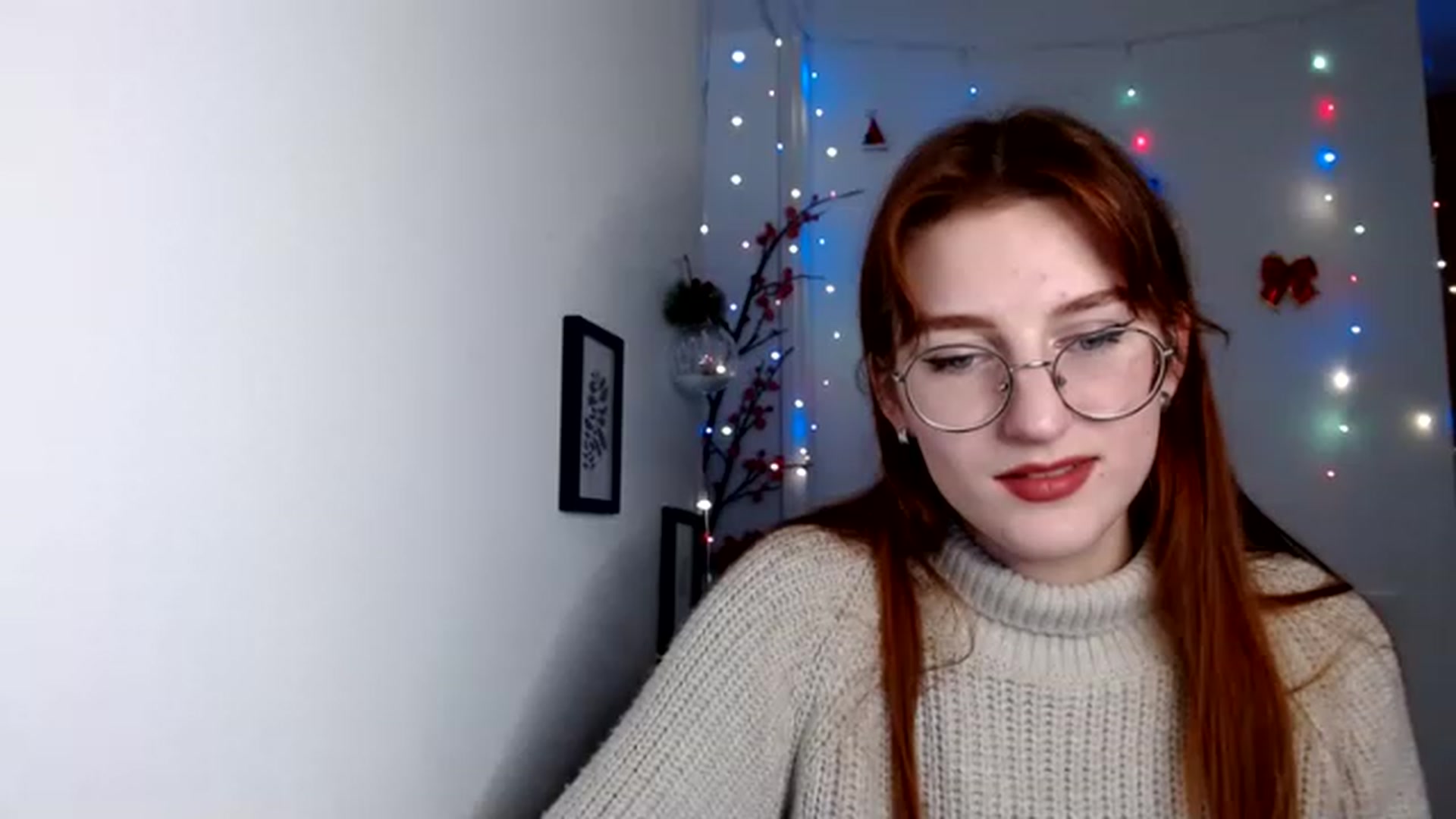 Gallery image thumbnail from Red_Hot_Fox's myfreecams stream on, 12/07/2022, 14:47 image 18 of 20
