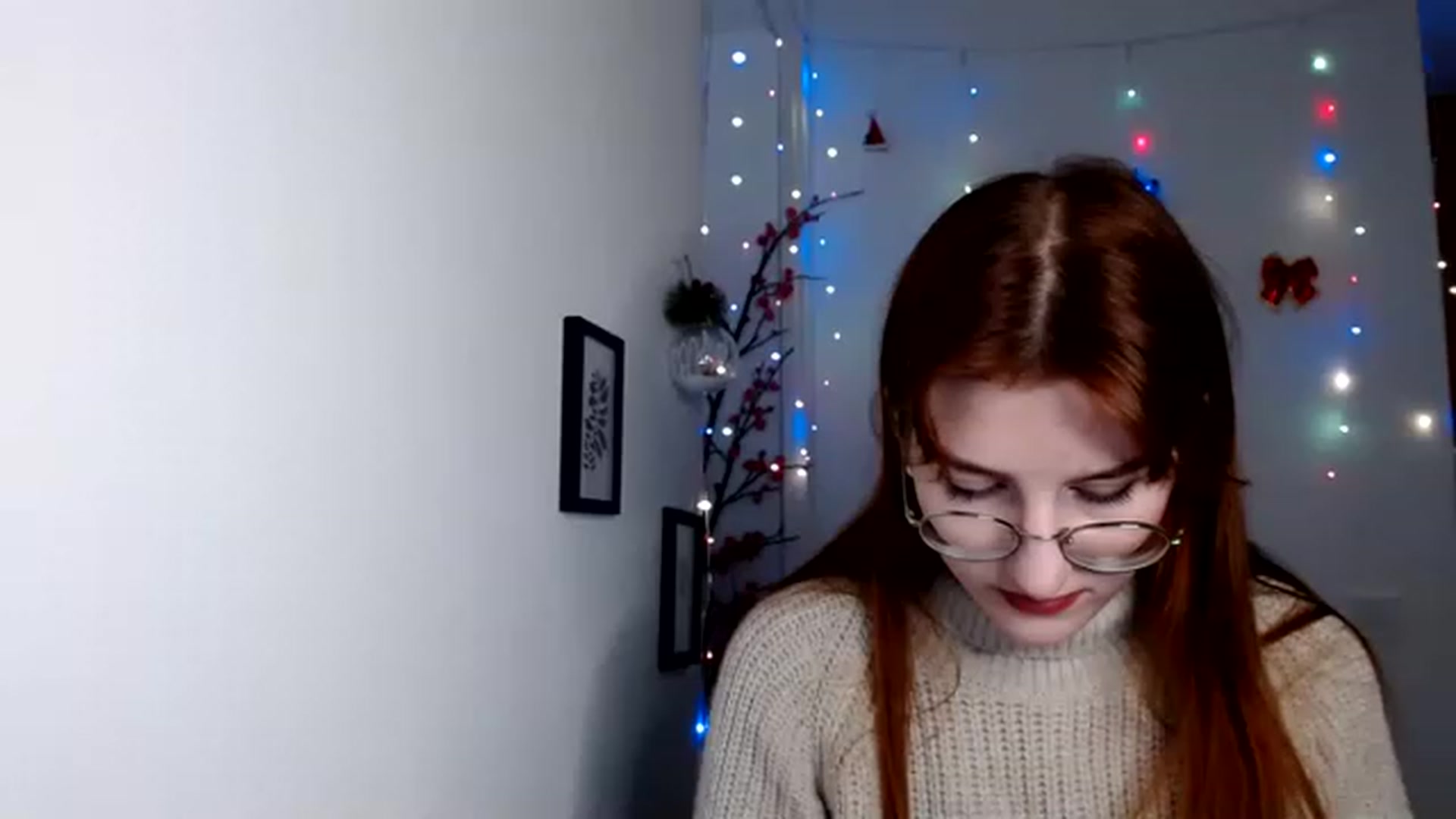 Gallery image thumbnail from Red_Hot_Fox's myfreecams stream on, 12/07/2022, 14:47 image 20 of 20