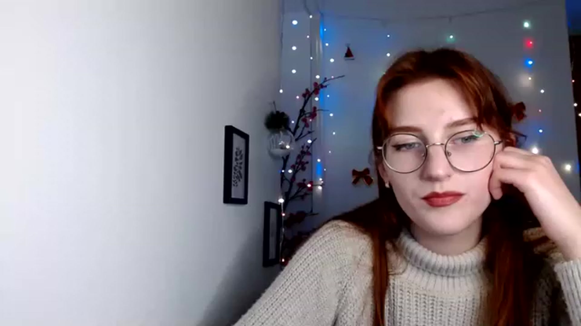 Gallery image thumbnail from Red_Hot_Fox's myfreecams stream on, 12/07/2022, 14:47 image 11 of 20