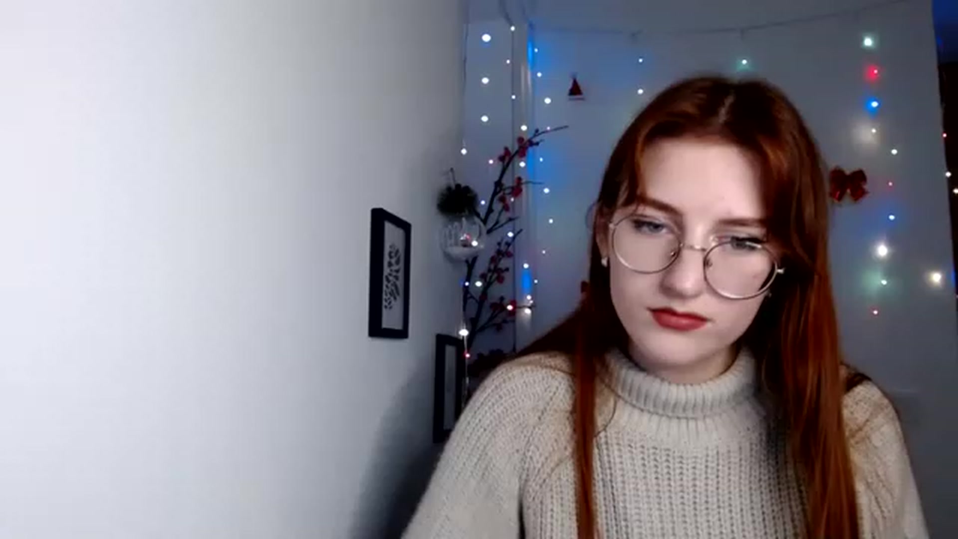 Gallery image thumbnail from Red_Hot_Fox's myfreecams stream on, 12/07/2022, 14:47 image 16 of 20