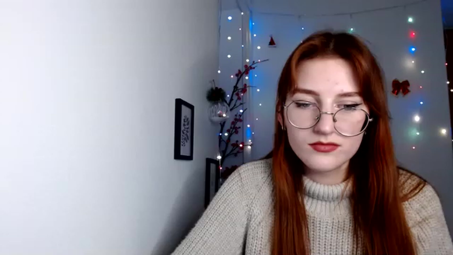 Gallery image thumbnail from Red_Hot_Fox's myfreecams stream on, 12/07/2022, 16:26 image 14 of 20