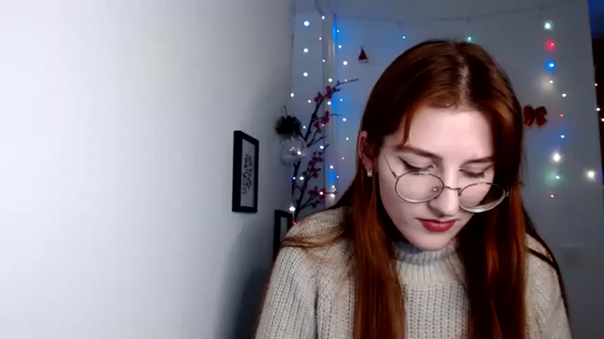 Gallery image thumbnail from Red_Hot_Fox's myfreecams stream on, 12/07/2022, 16:26 image 6 of 20