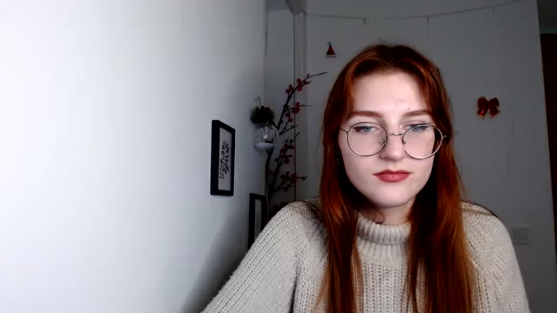 Gallery image thumbnail from Red_Hot_Fox's myfreecams stream on, 12/07/2022, 17:54 image 19 of 20