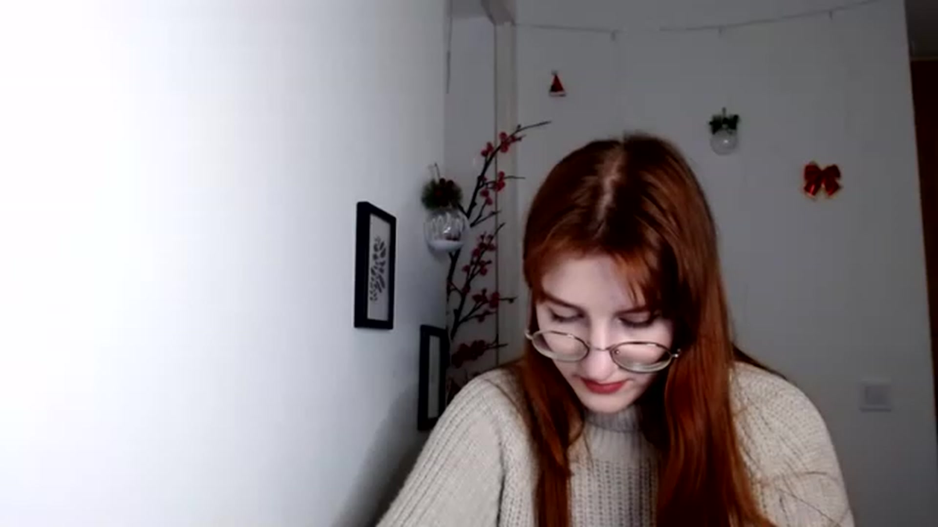 Gallery image thumbnail from Red_Hot_Fox's myfreecams stream on, 12/07/2022, 17:54 image 7 of 20