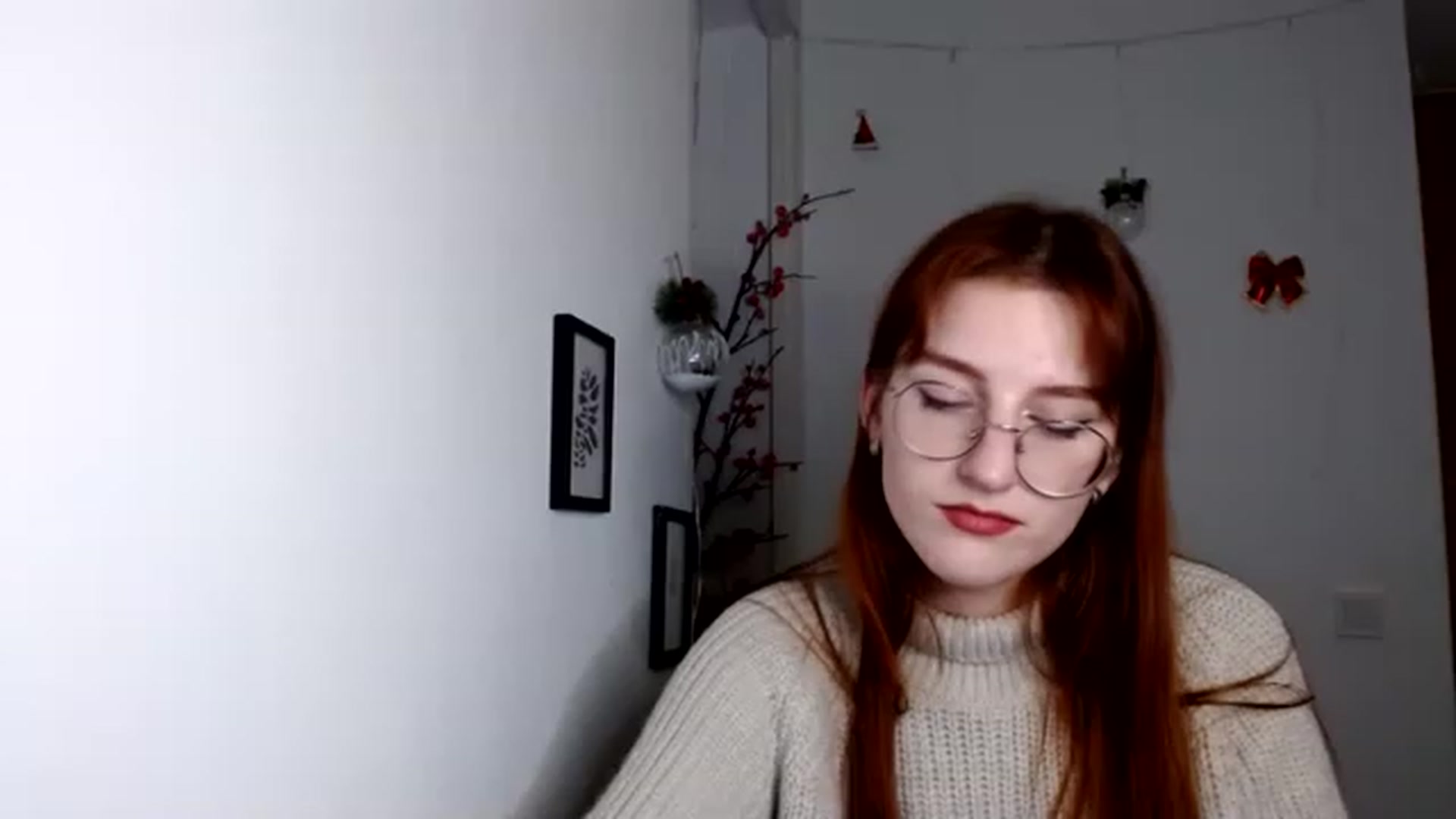 Gallery image thumbnail from Red_Hot_Fox's myfreecams stream on, 12/07/2022, 17:54 image 5 of 20